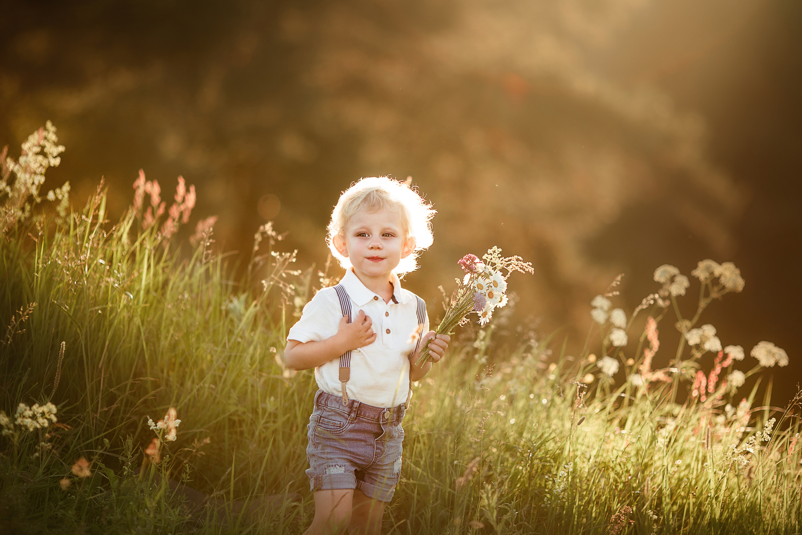 Прогулка в поле, Ленинградская область. Детский и семейный фотограф Муксимова Ирина