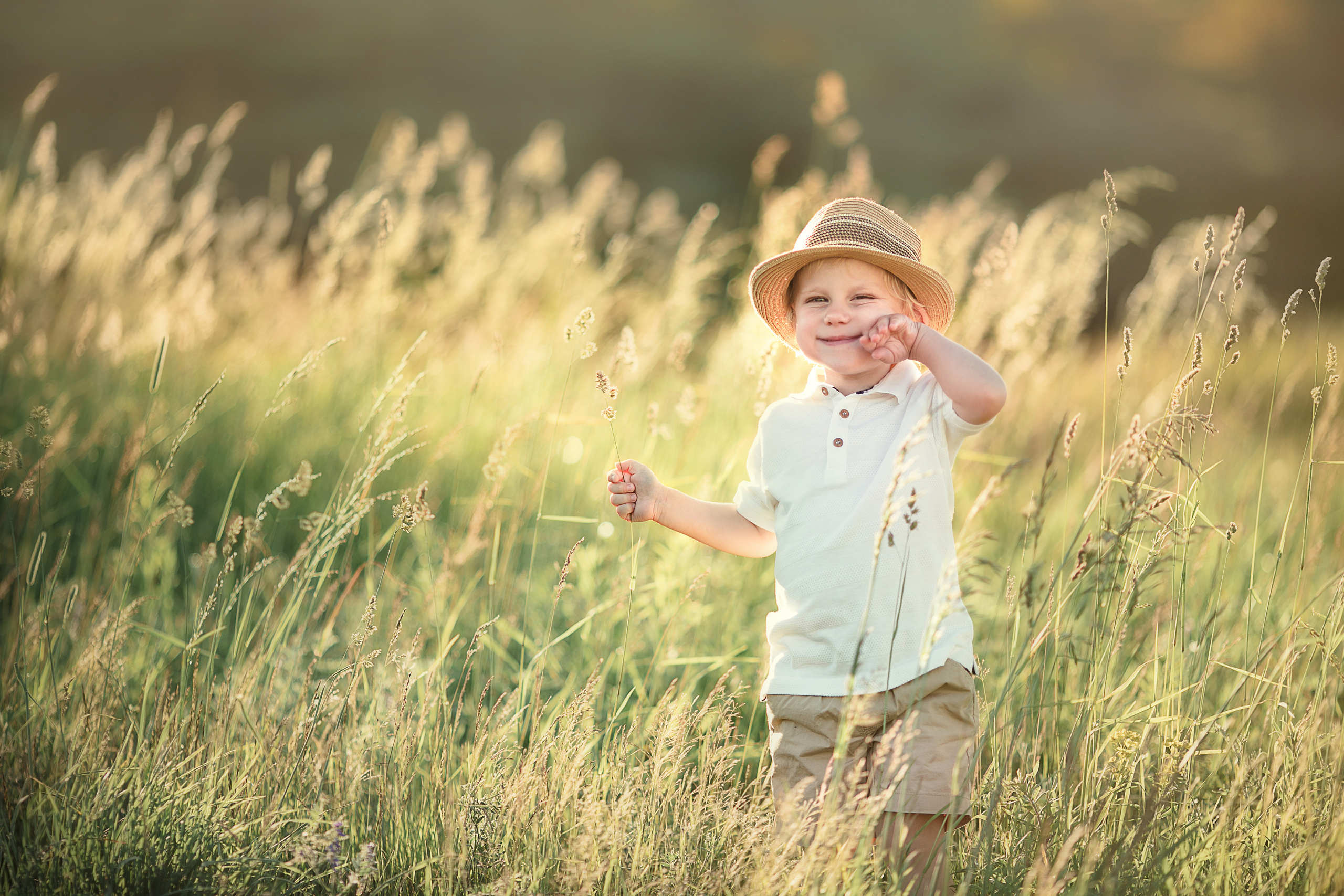 Прогулка в поле, Ленинградская область. Детский и семейный фотограф Муксимова Ирина