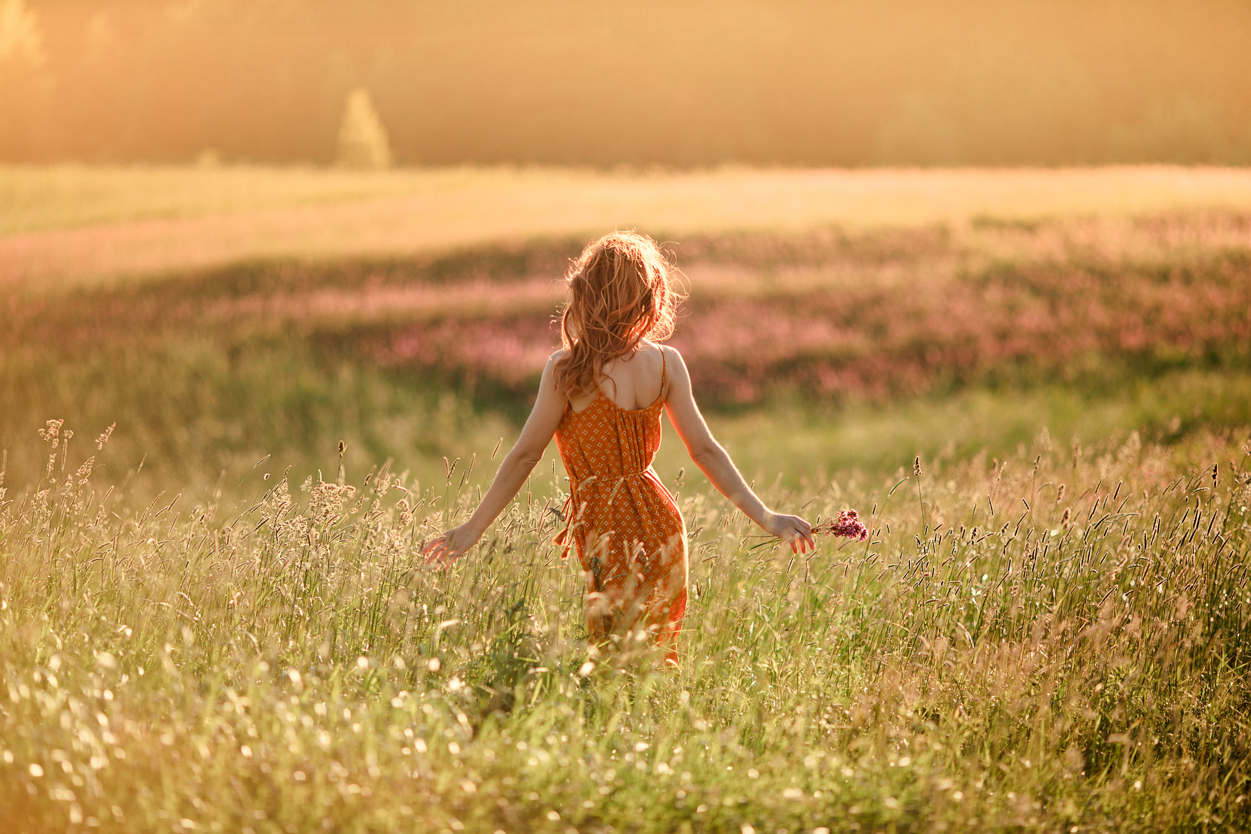 Прогулка в поле, Ленинградская область. Детский и семейный фотограф Муксимова Ирина