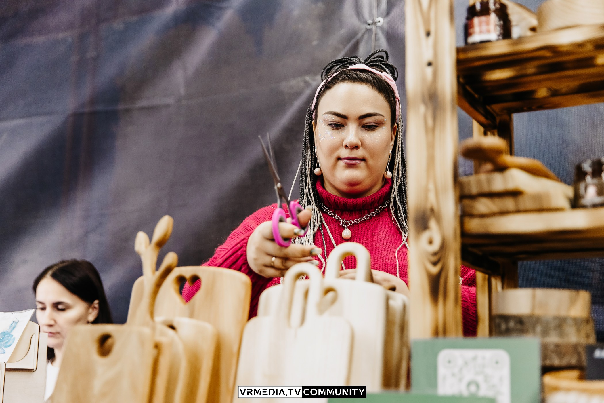 Традиционный рождественский базар и Garage Sale