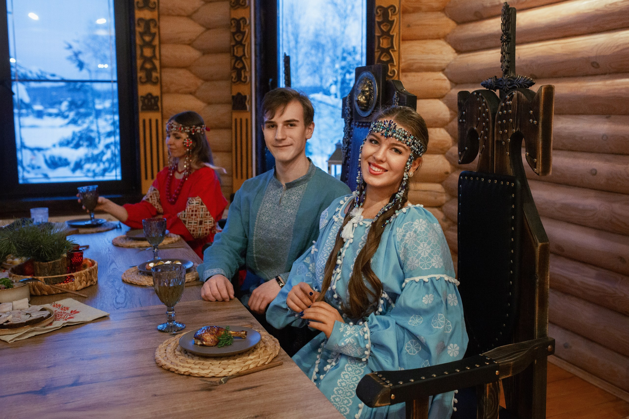 Прокат костюмов в русском стиле в Нижнем Новгороде. Русская и славянская одежда. Современна русская одежда