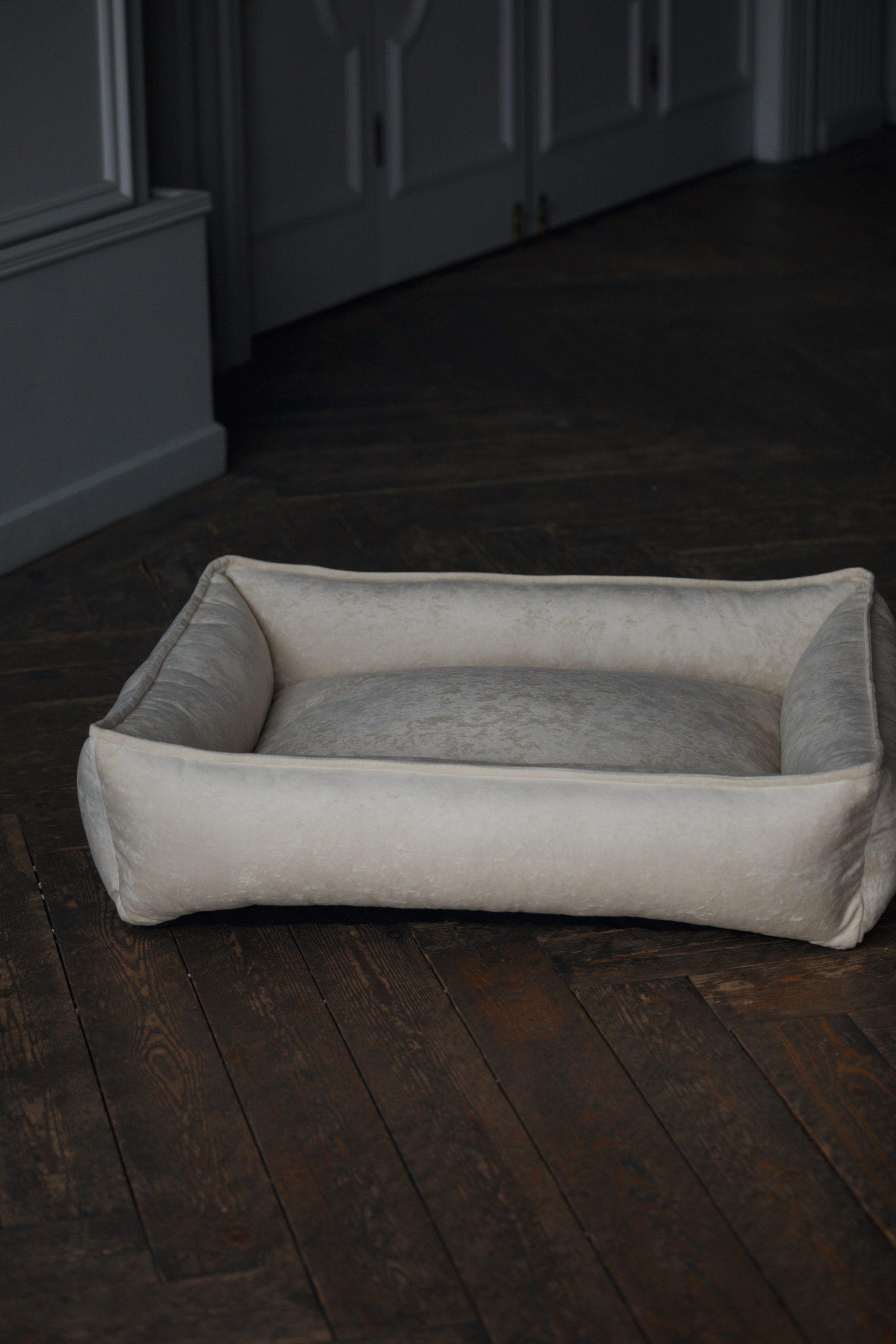 Bmbh лежанки и адресники. Фотограф анималист Кристина Карпова, Москва