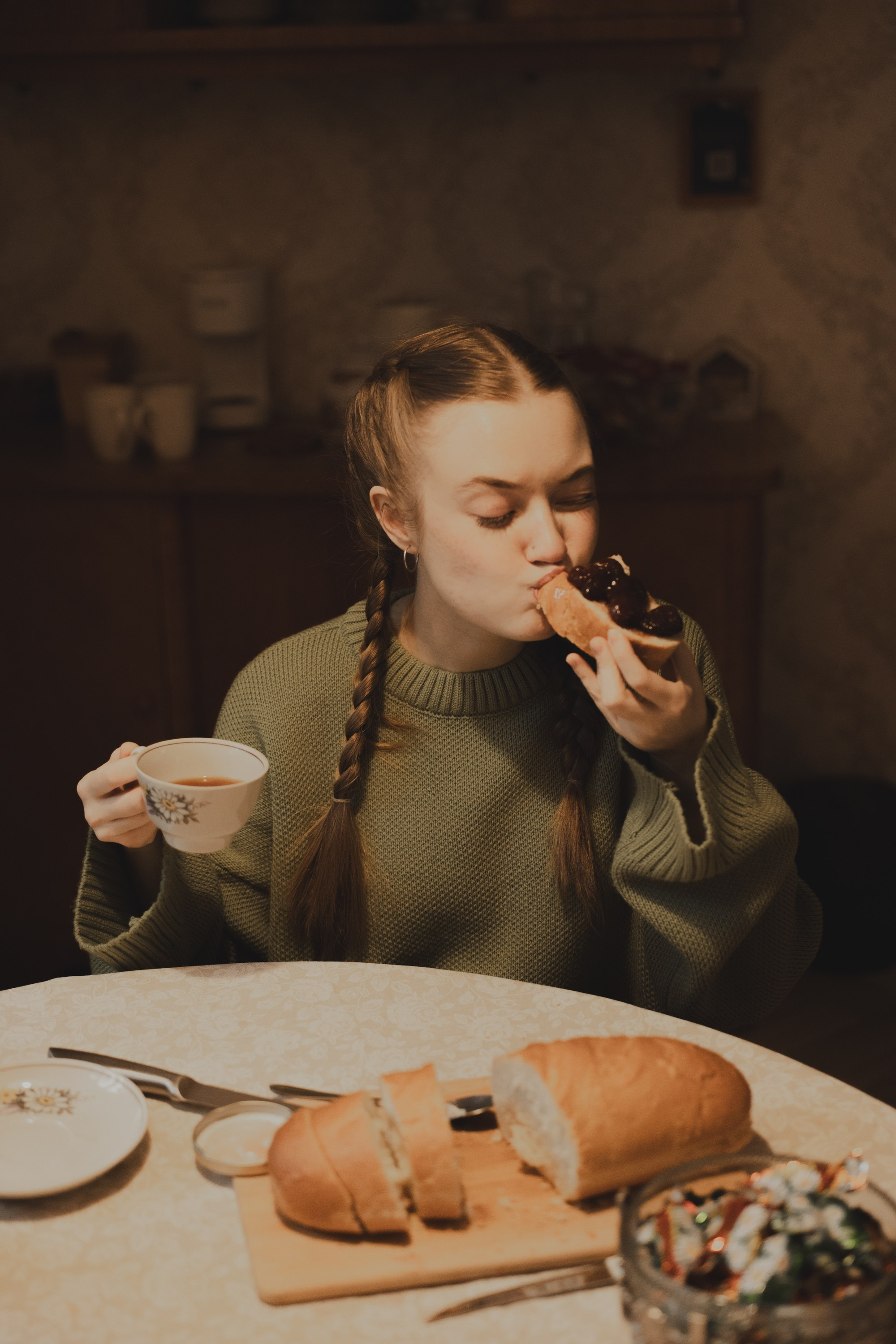 Булочка с вареньем. Фотограф Кощеева Дарья