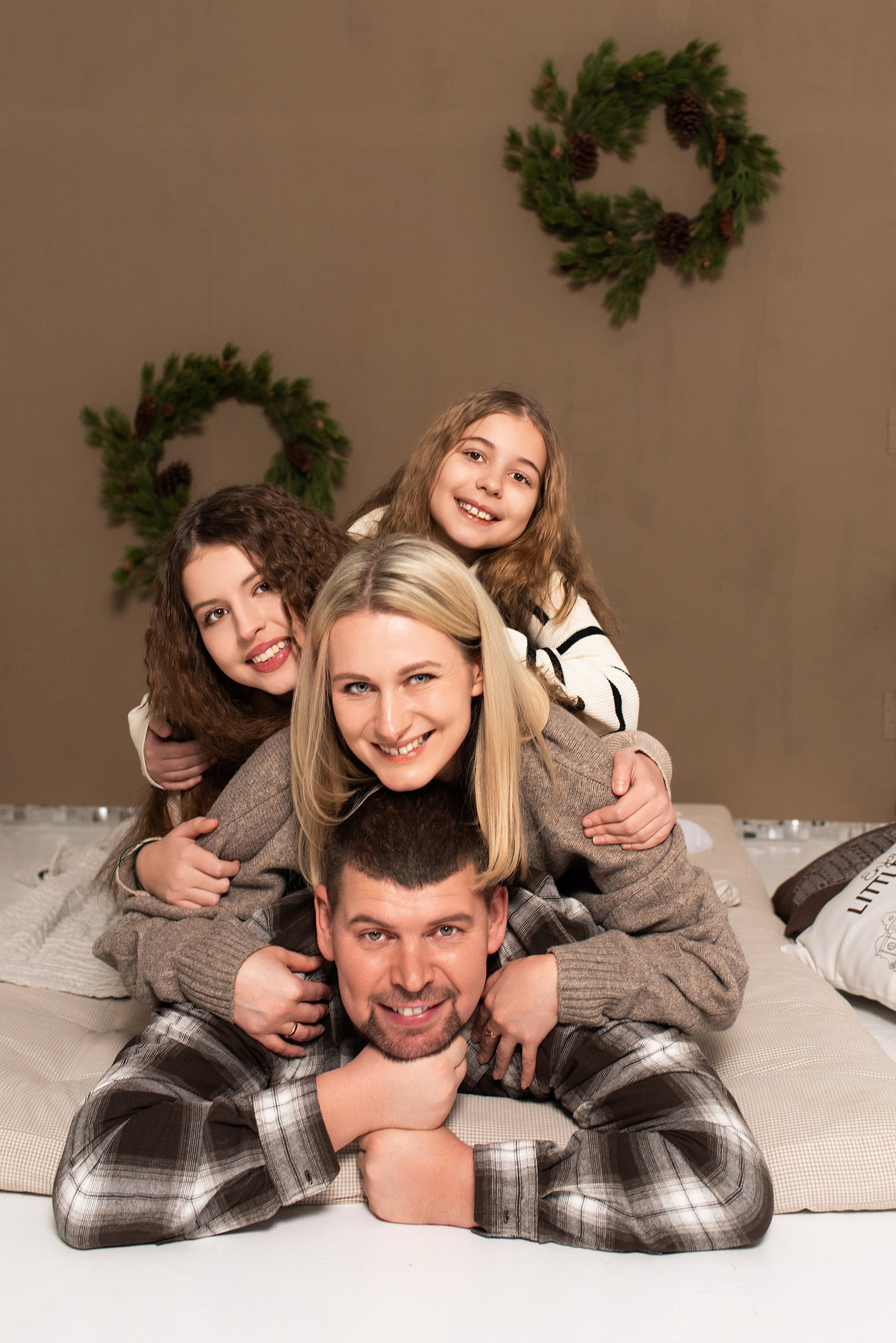 Сергей с семьей. Марта Корженко — фотограф, контент фотограф, визуализатор бренда