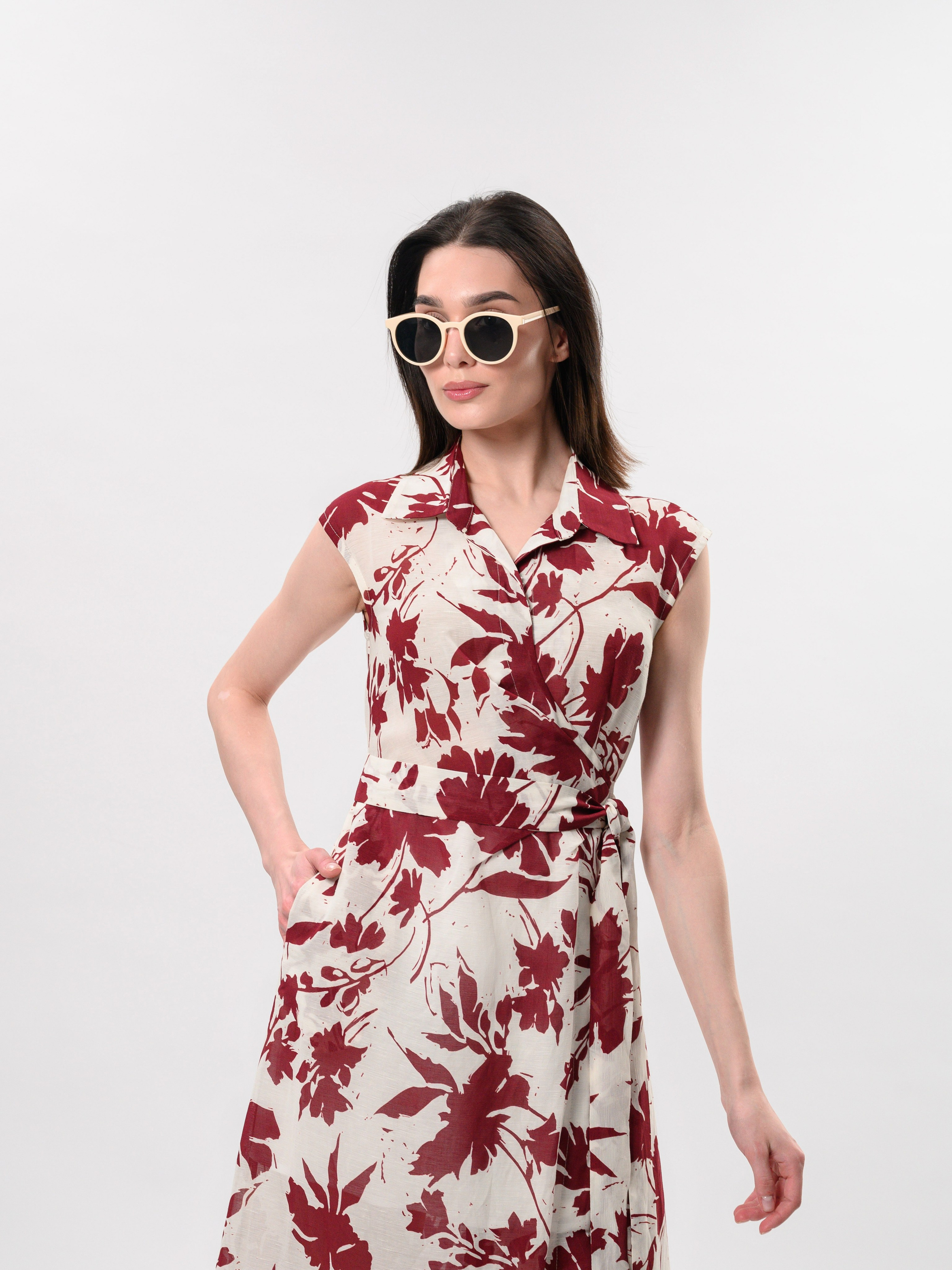 Каталог Девушки. Студия рекламной и предметной съемки товаров WELKO Studio