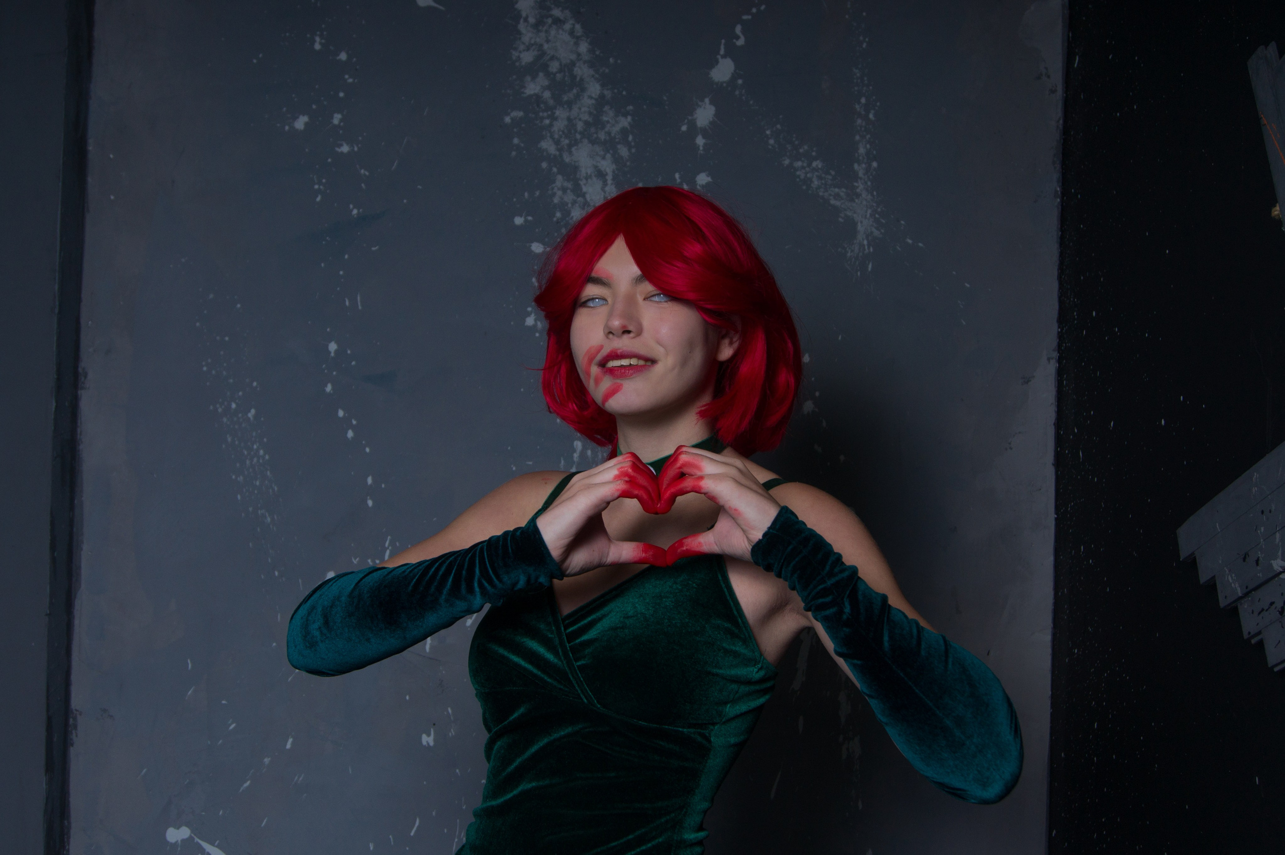 Юля Пчелкина (Персонаж Bubble Comics). Главная