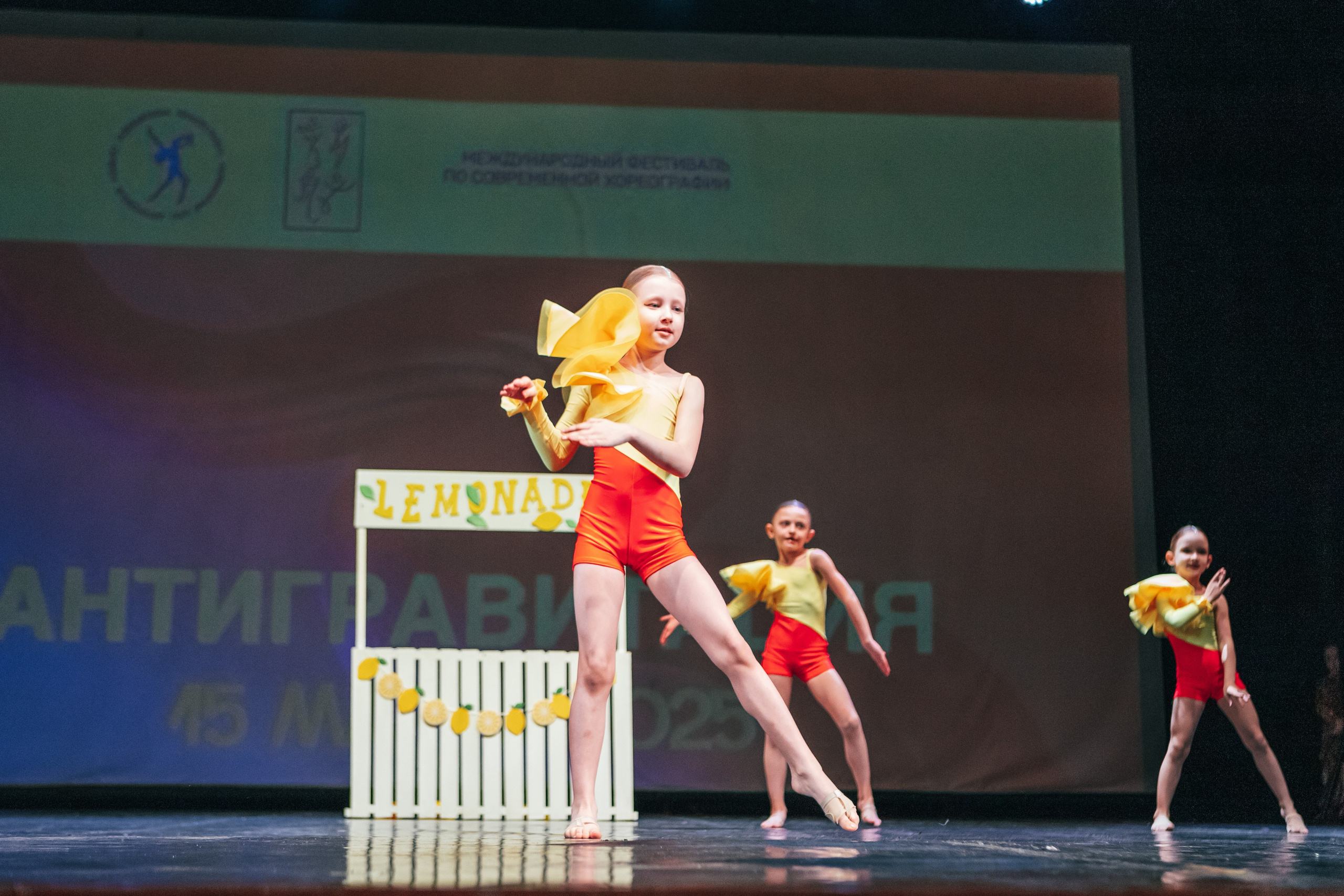 Антигравитация 2025. Семейный и детский фотограф в г. Новосибирске Макеева Анастасия