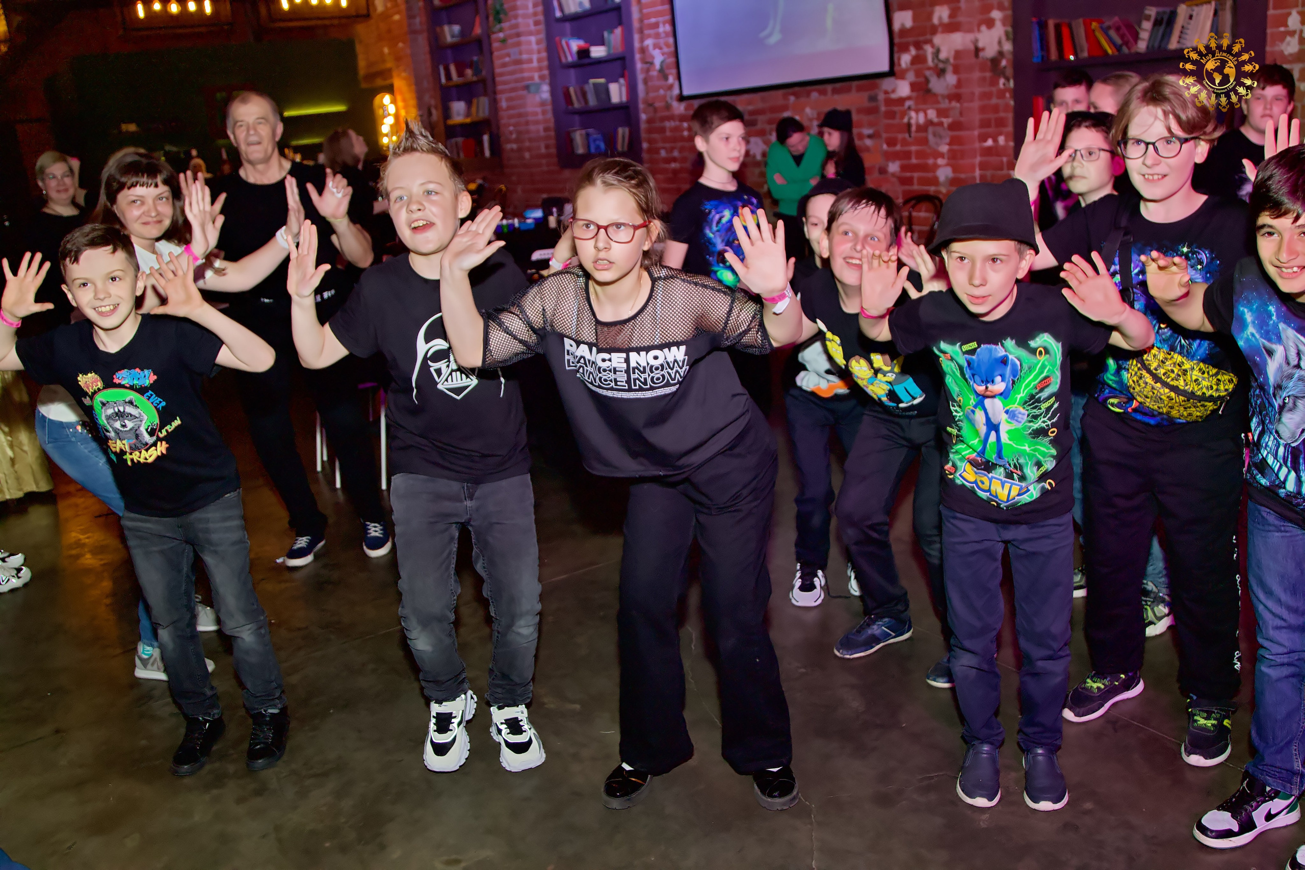 Выпускной 2023 (Школа 667, 4-й класс). Репортажная съемка в Москве и области. Анималистика