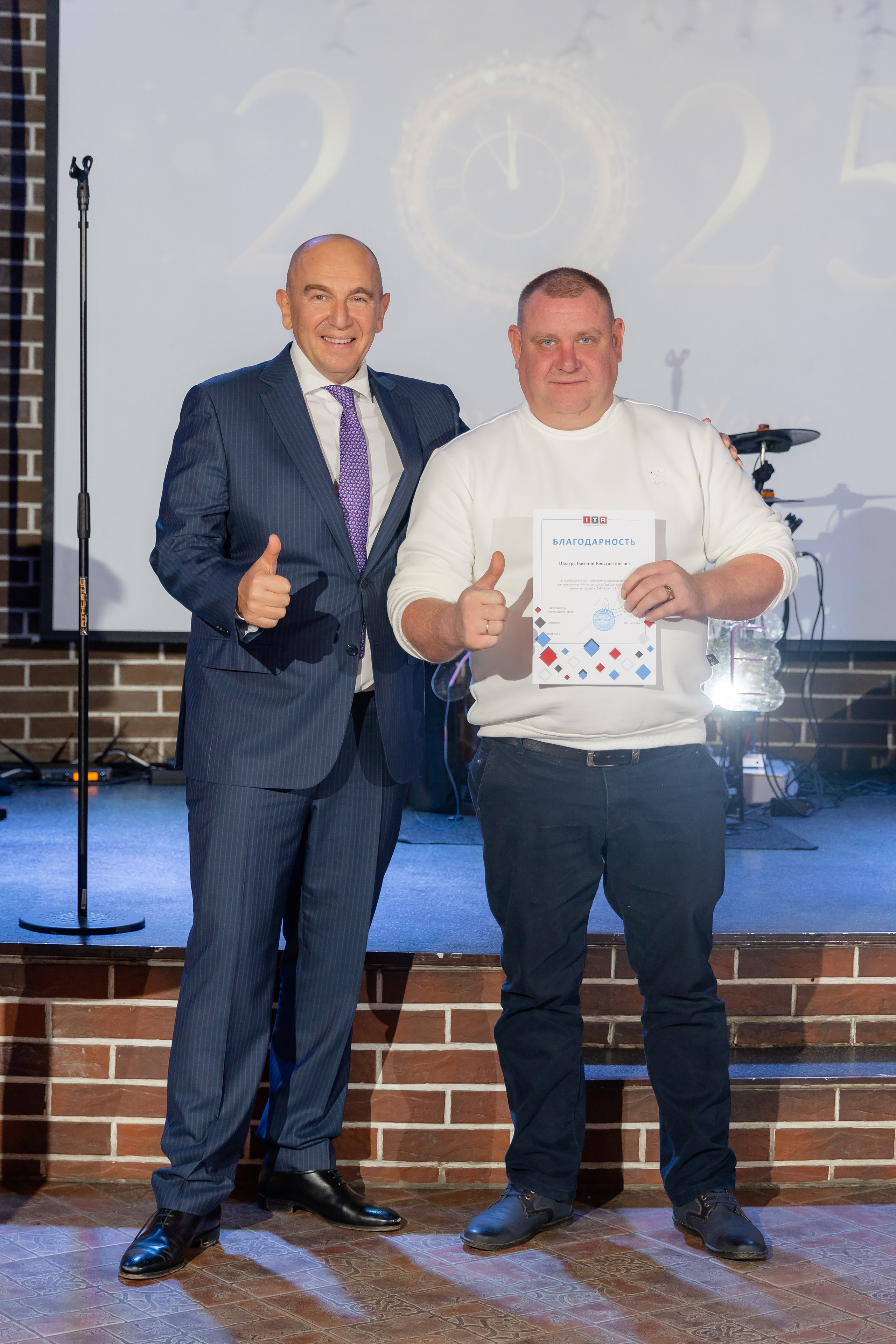 Корпоративная новогодняя съемка для логистической компании ИТА. Свадебный фотограф в Минске/Беларуси Сергей Спиридонов