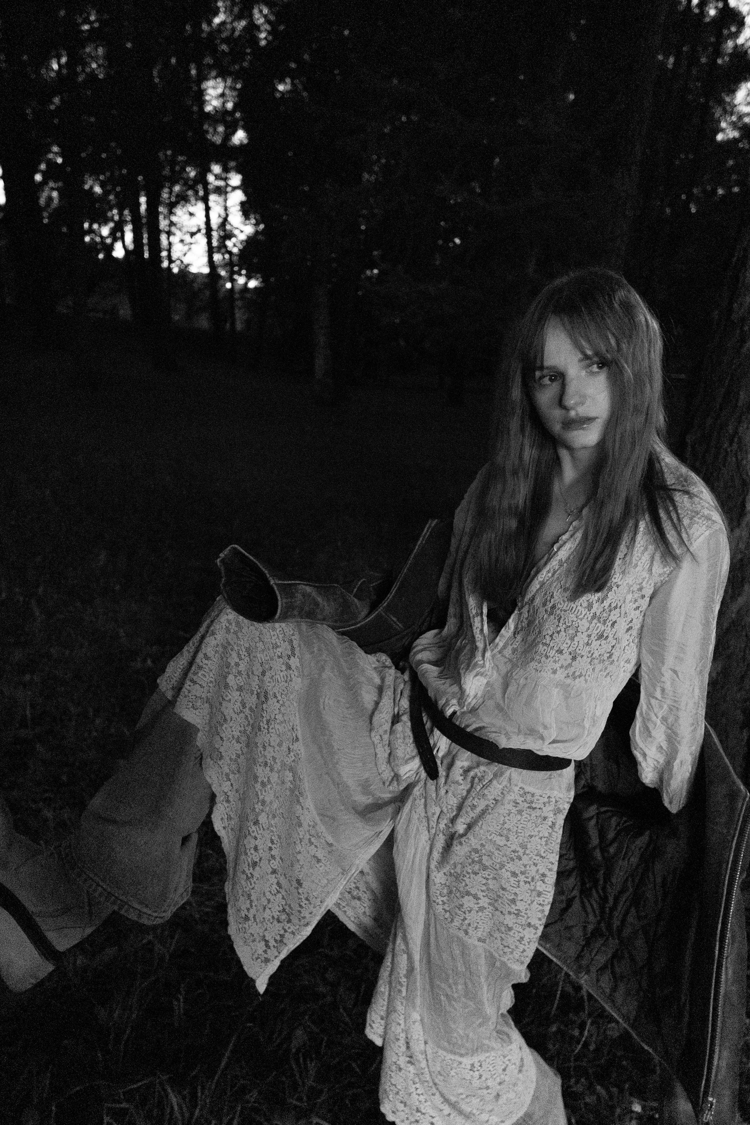 Yana and Nature. Photographer in Tbilisi Saint-Petersburg Worldwide — Elena Golubeva