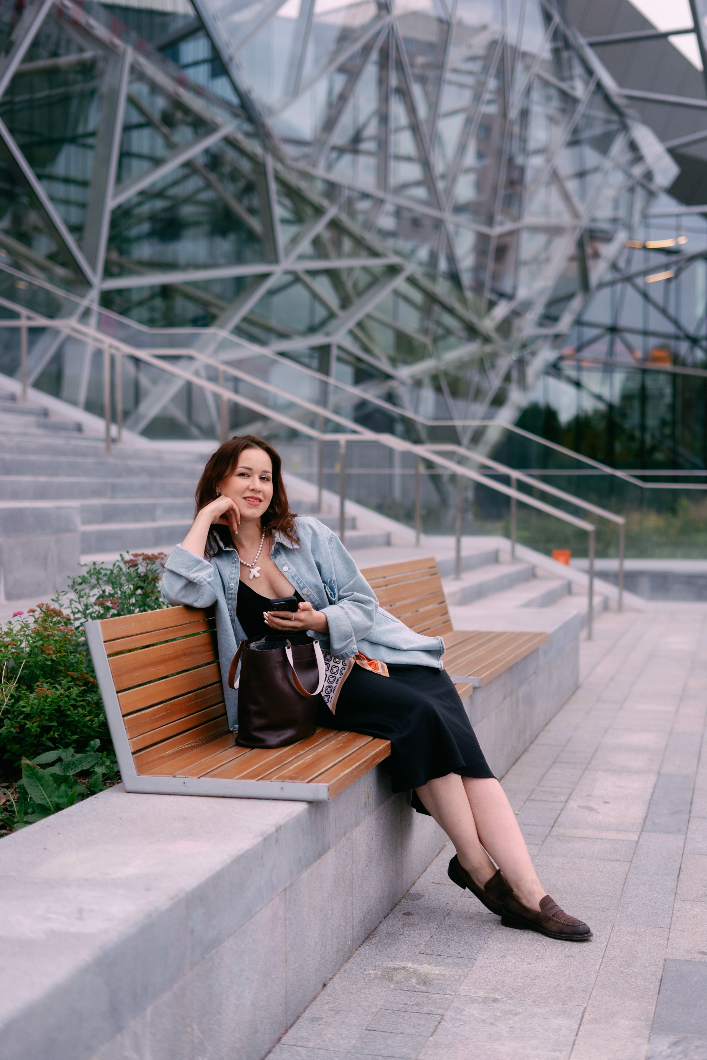 У театра Камала. Фотограф в Казани Алсу Багабиева