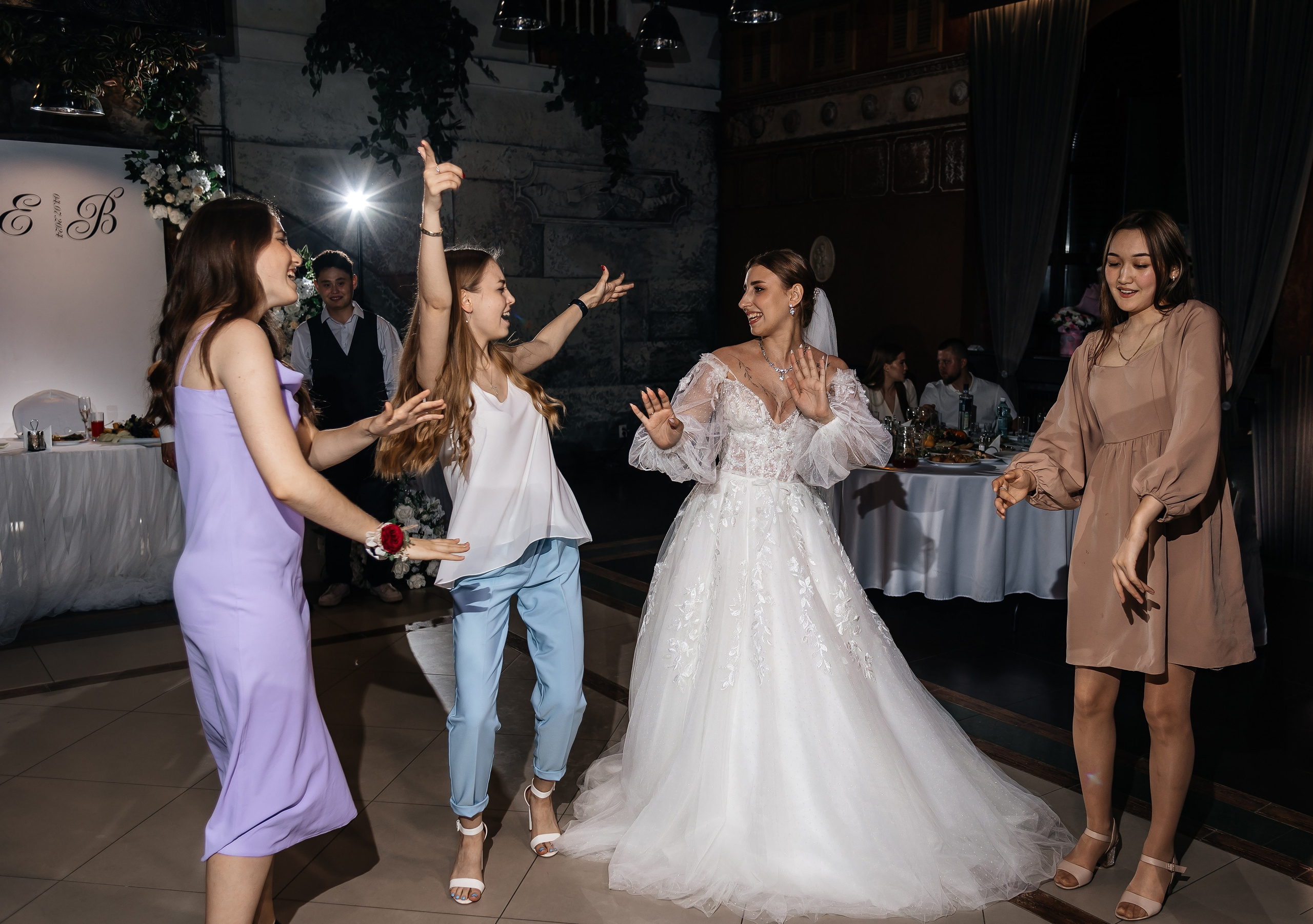 Вероника & Евгений | 04.07.24. Свадебный и семейный фотограф в Омске Евгения Хакимова