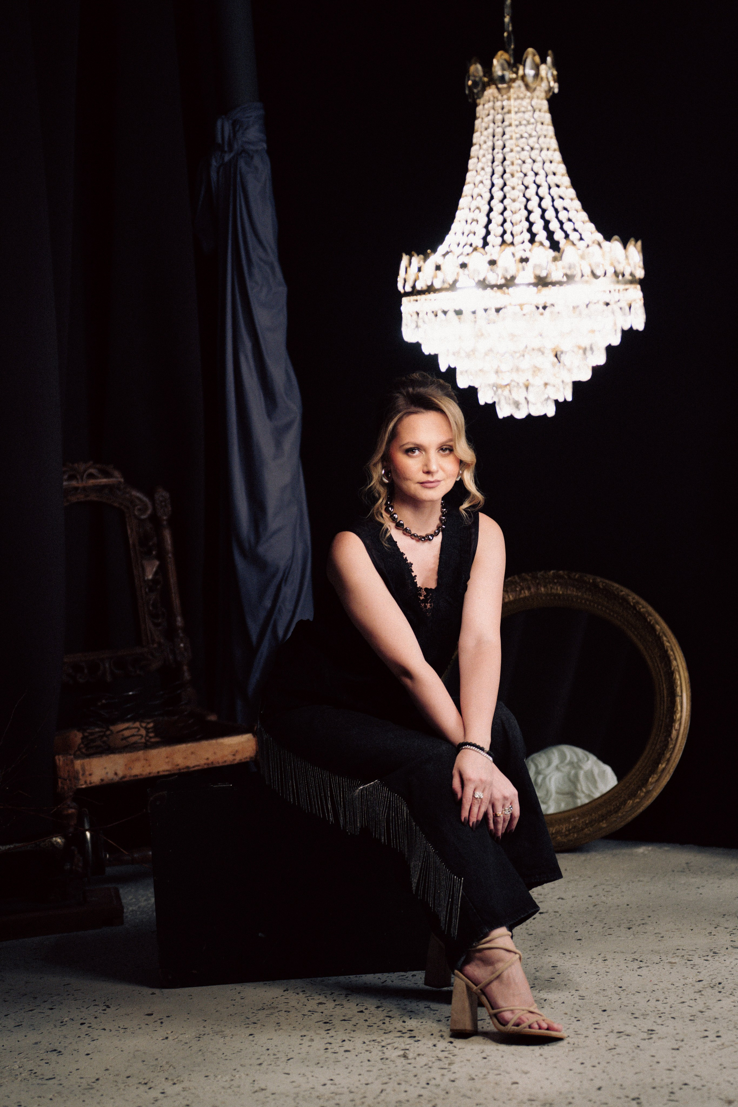 НОВОГОДНЯЯ ФОТОСЕСИИЯ В СТУДИИ ДЛЯ ДЕВУШКИ И ПРОГУЛКА ПО ЧЕРНЫШЕВСКОЙ. Профессиональный фотограф, Санкт-Петербург — Виктория Богомолова