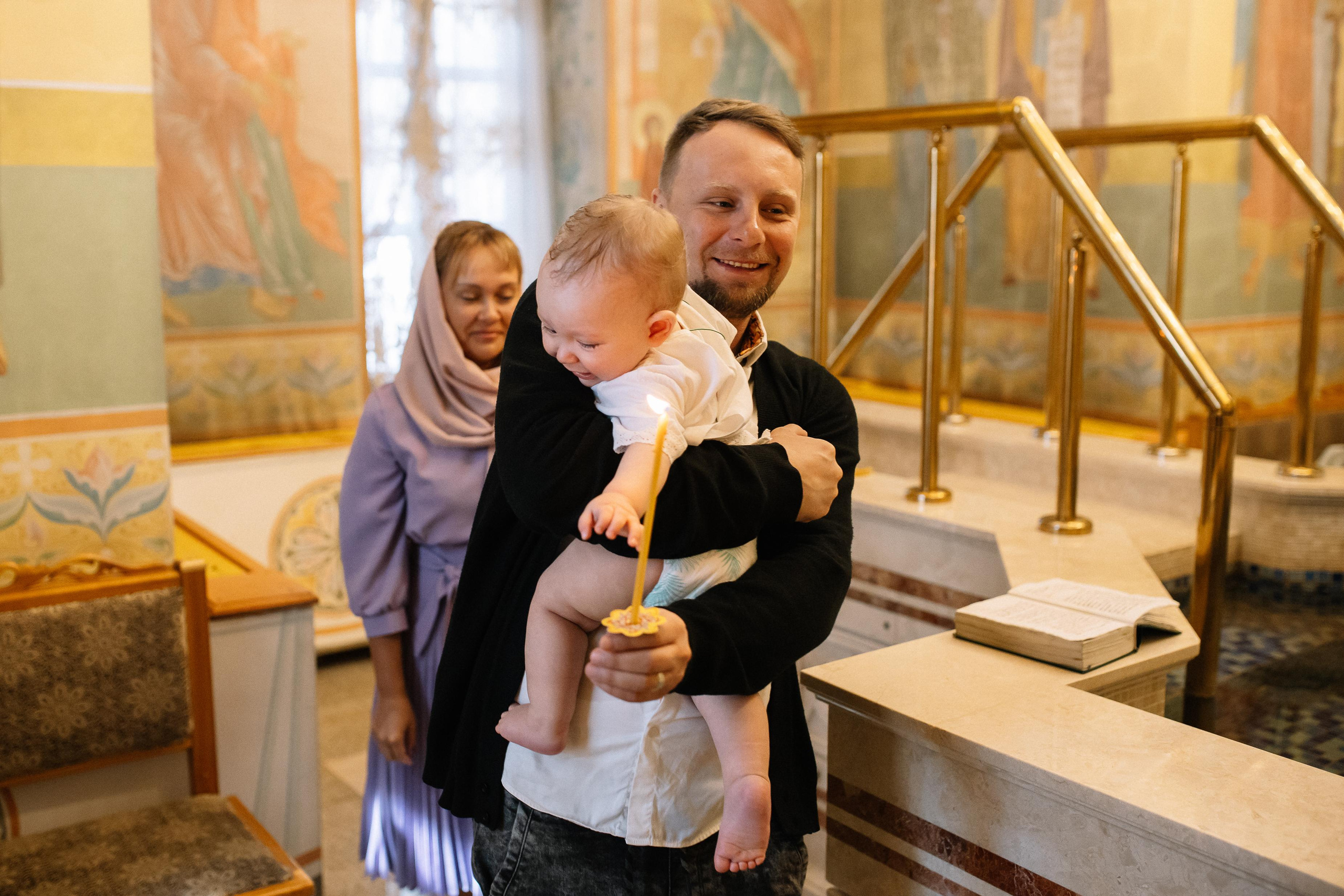 Крещение Димочки. Семейный фотограф Трусова Евгения в Екатеринбурге