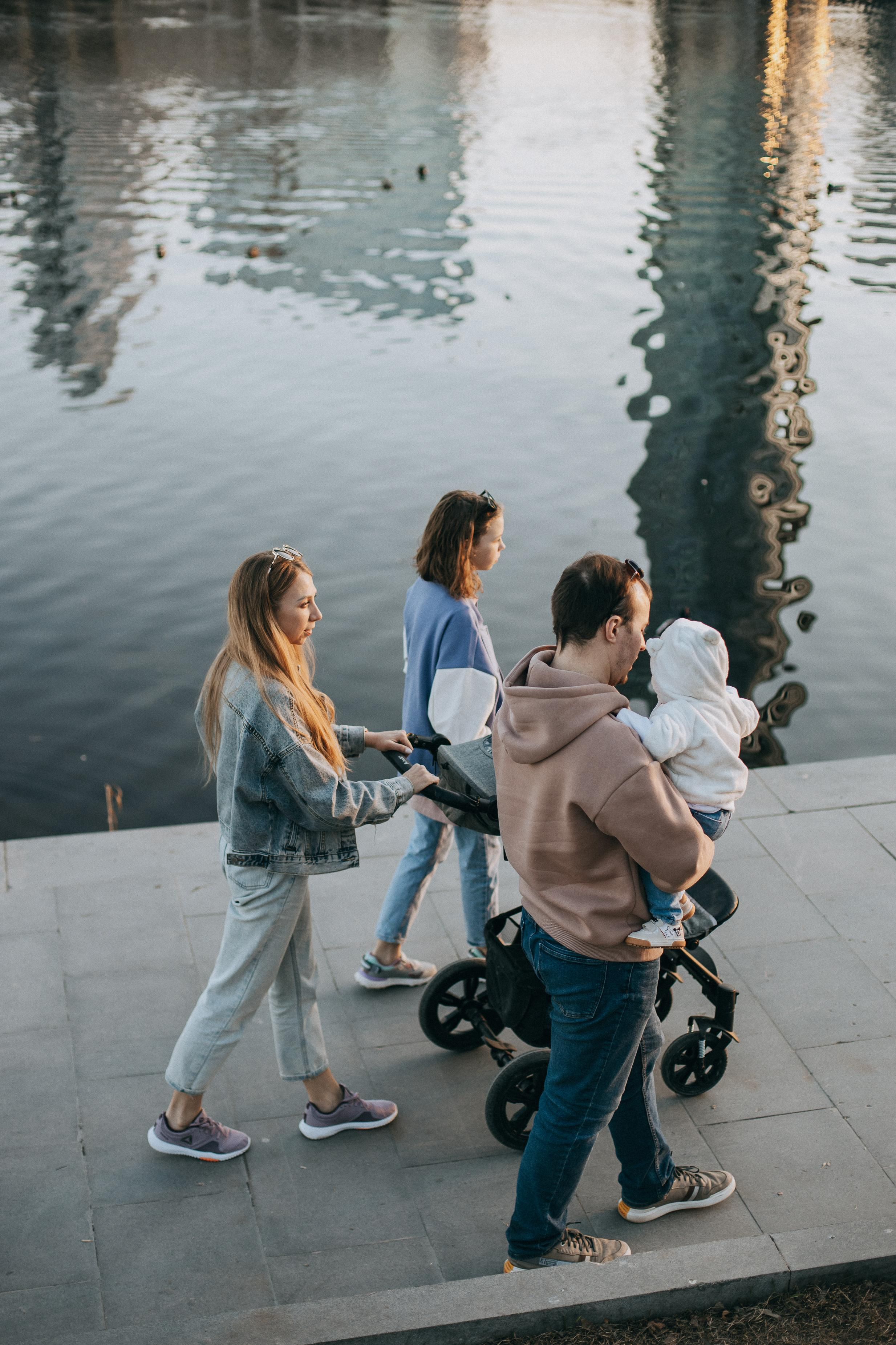Антон, Надя, Даша и Лёвик. Семейный фотограф Трусова Евгения в Екатеринбурге
