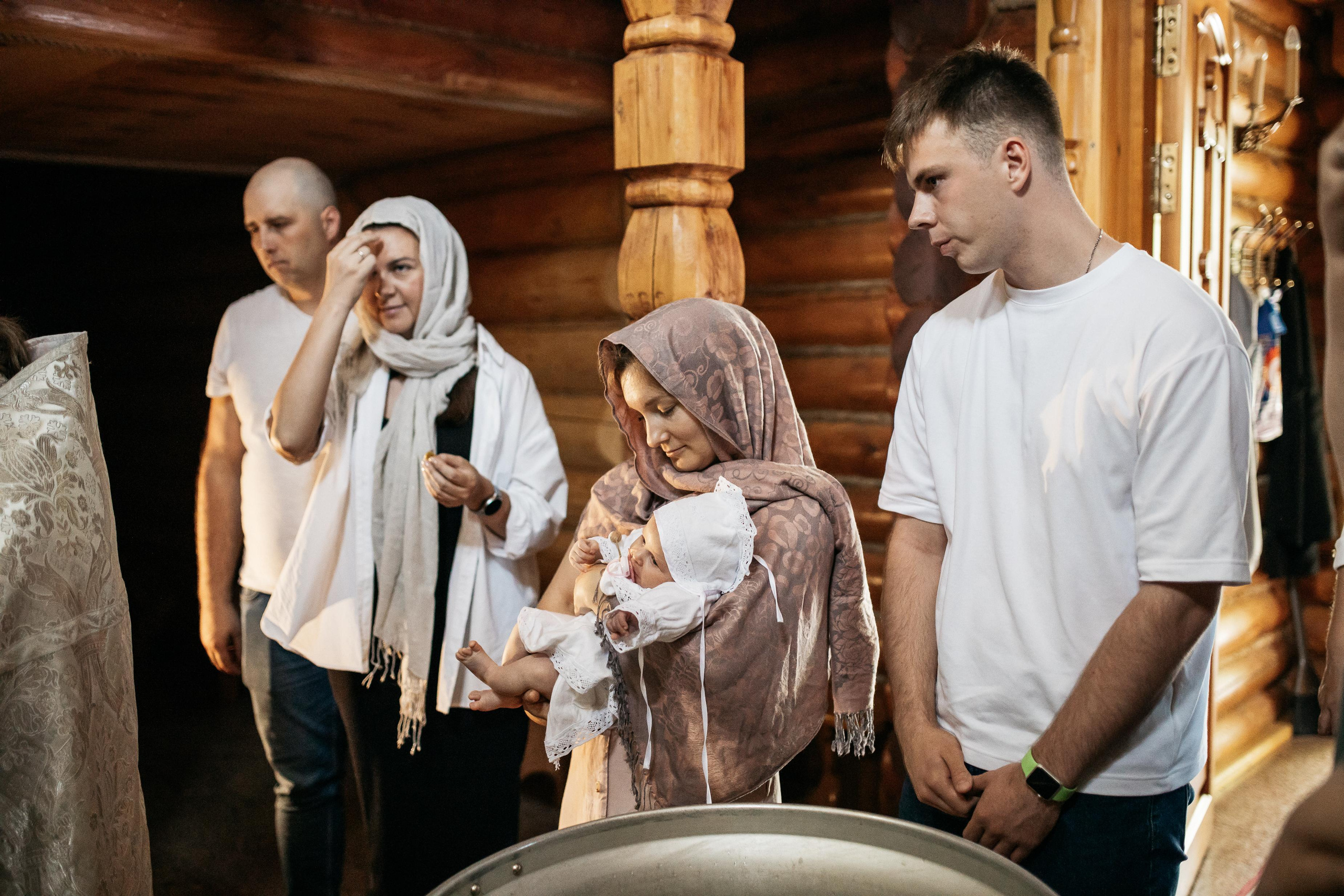 Крещение Машеньки. Семейный фотограф Трусова Евгения в Екатеринбурге