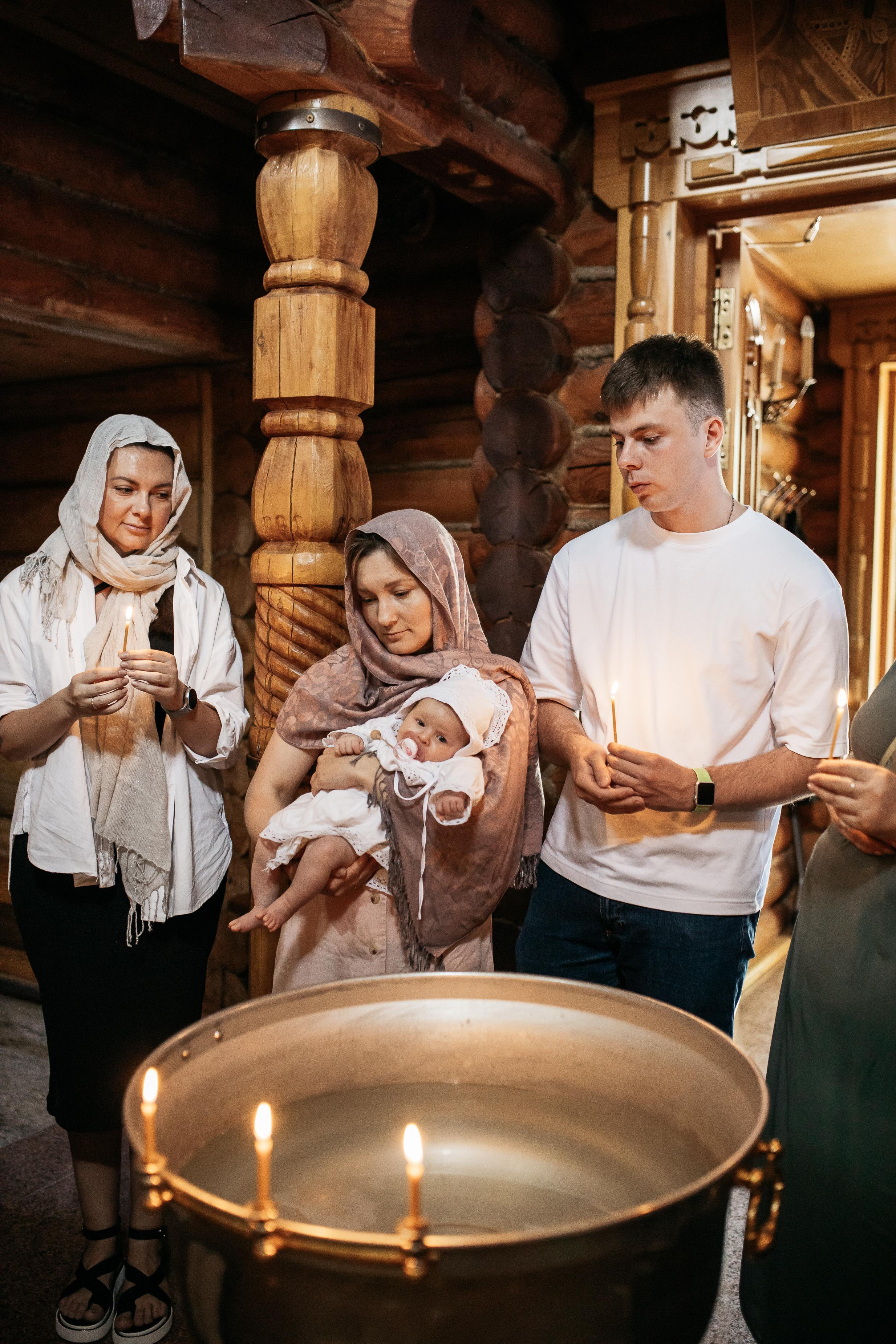 Крещение Машеньки. Семейный фотограф Трусова Евгения в Екатеринбурге