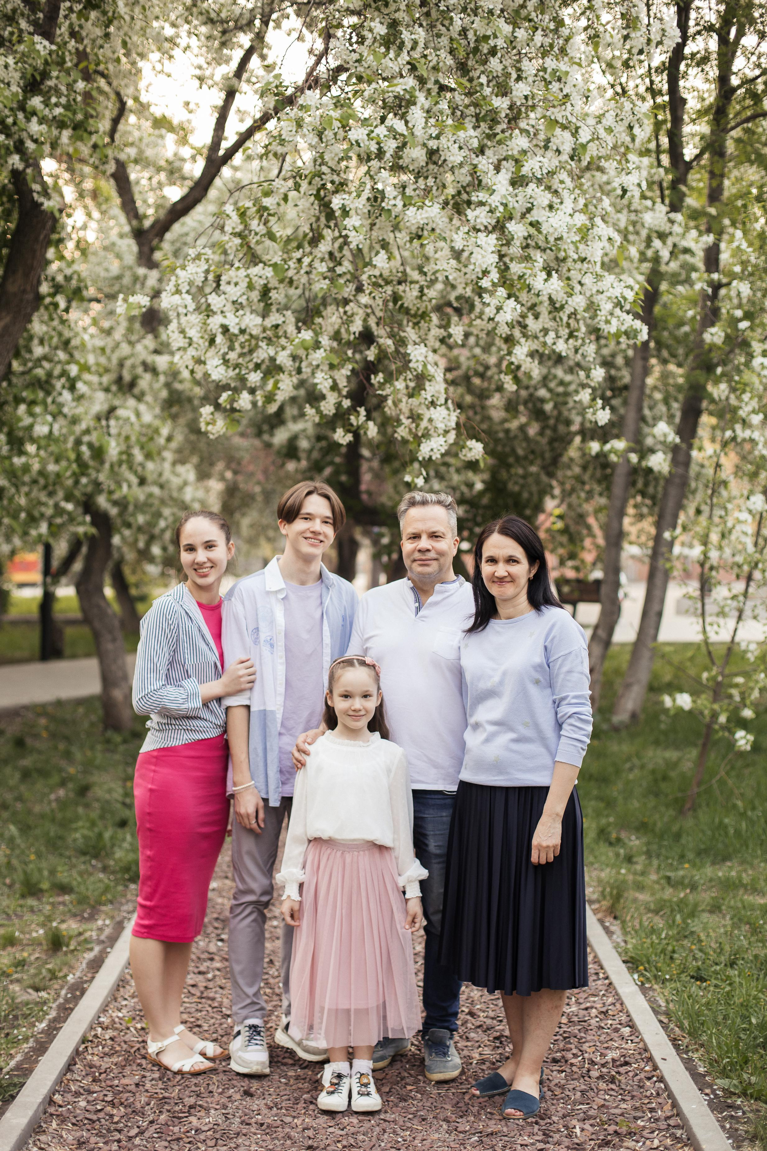 Таня с семьей. Семейный фотограф Трусова Евгения в Екатеринбурге