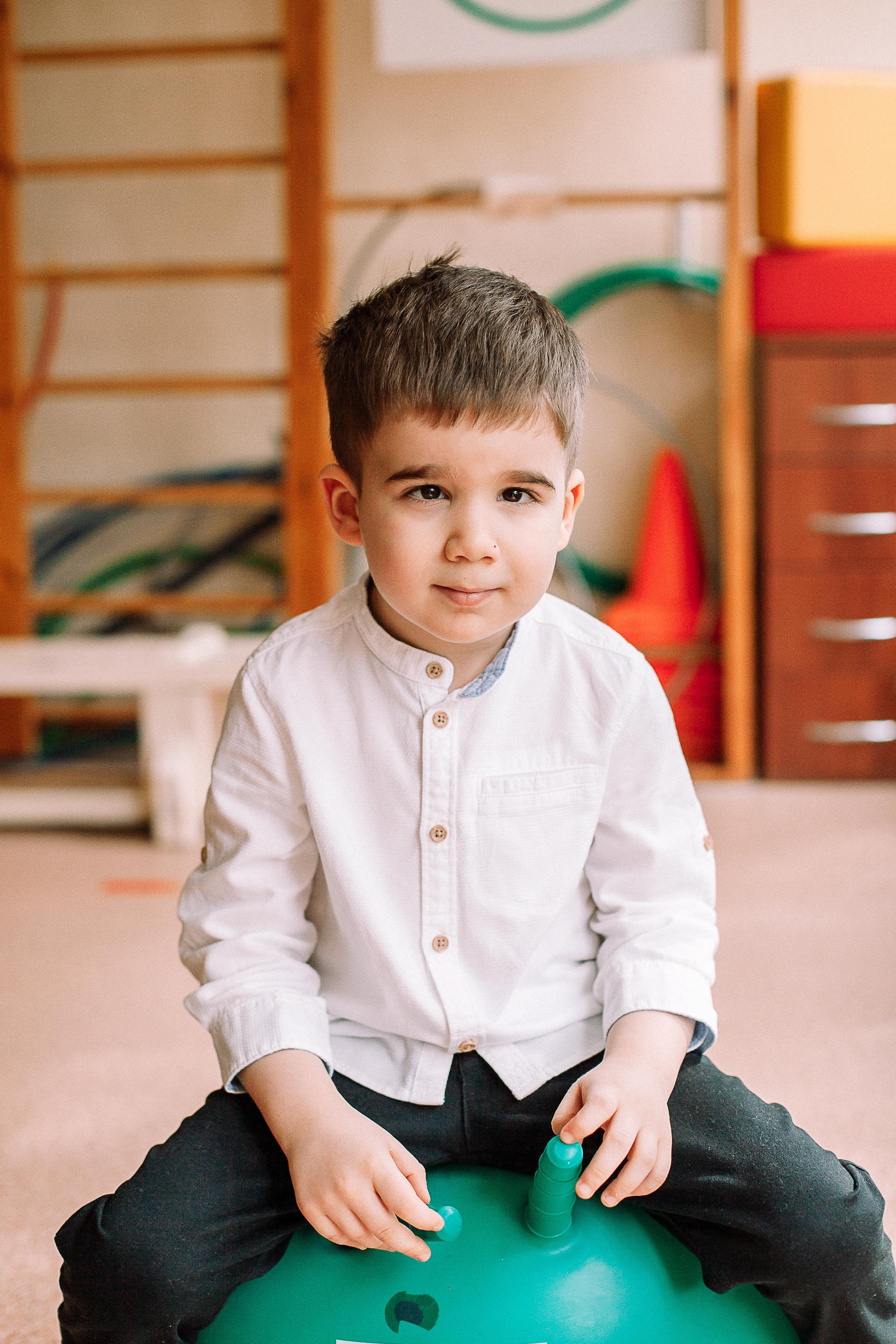 Детский сад, спорт зал. Семейный фотограф Трусова Евгения в Екатеринбурге