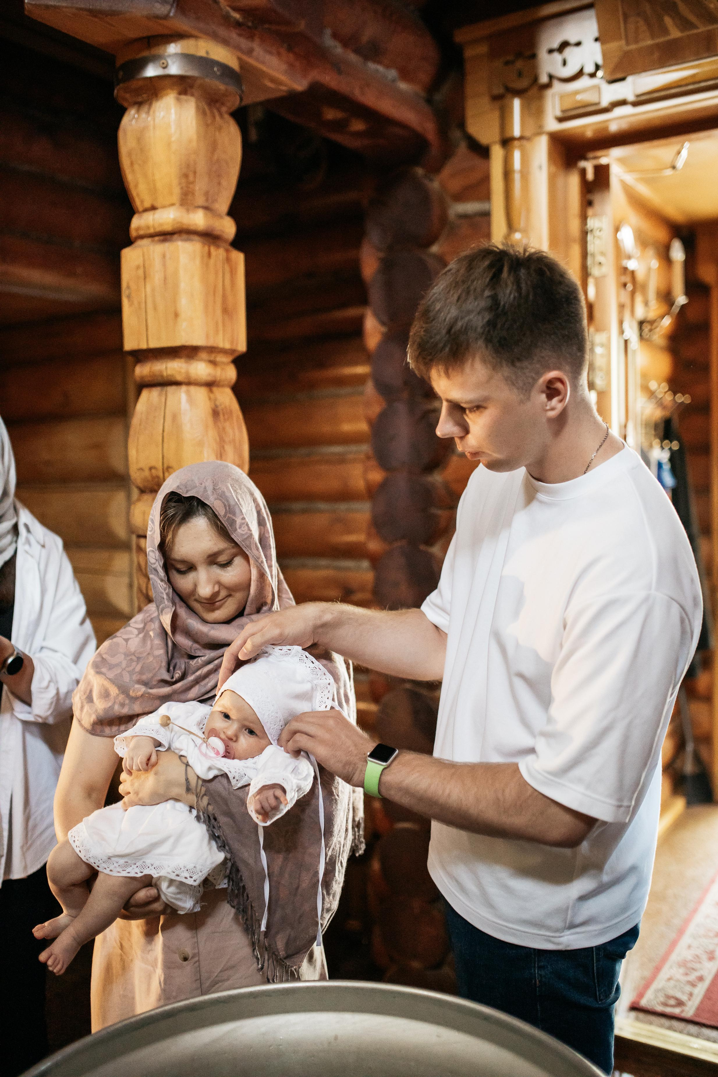 Крещение Машеньки. Семейный фотограф Трусова Евгения в Екатеринбурге