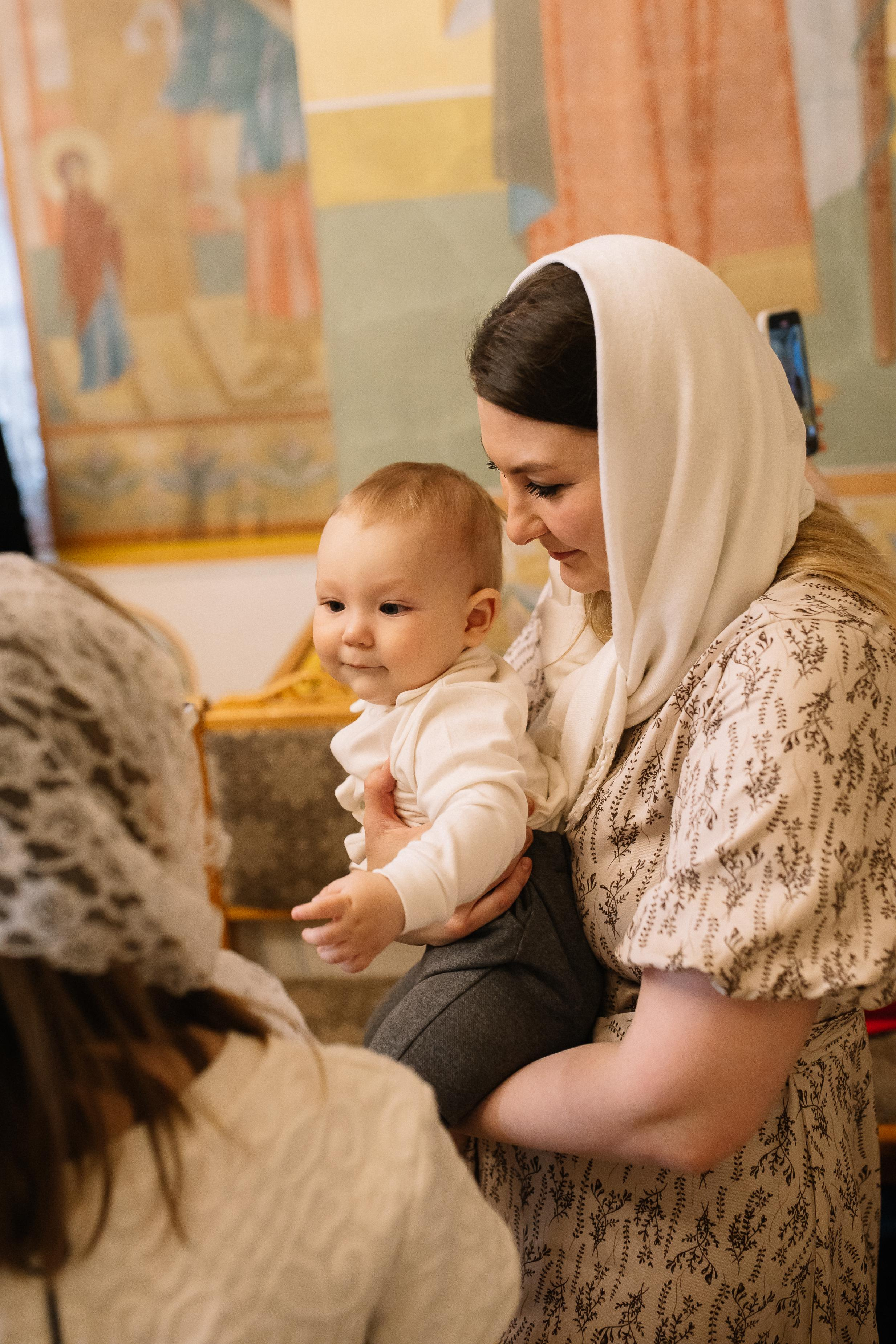 Крещение Димочки. Семейный фотограф Трусова Евгения в Екатеринбурге