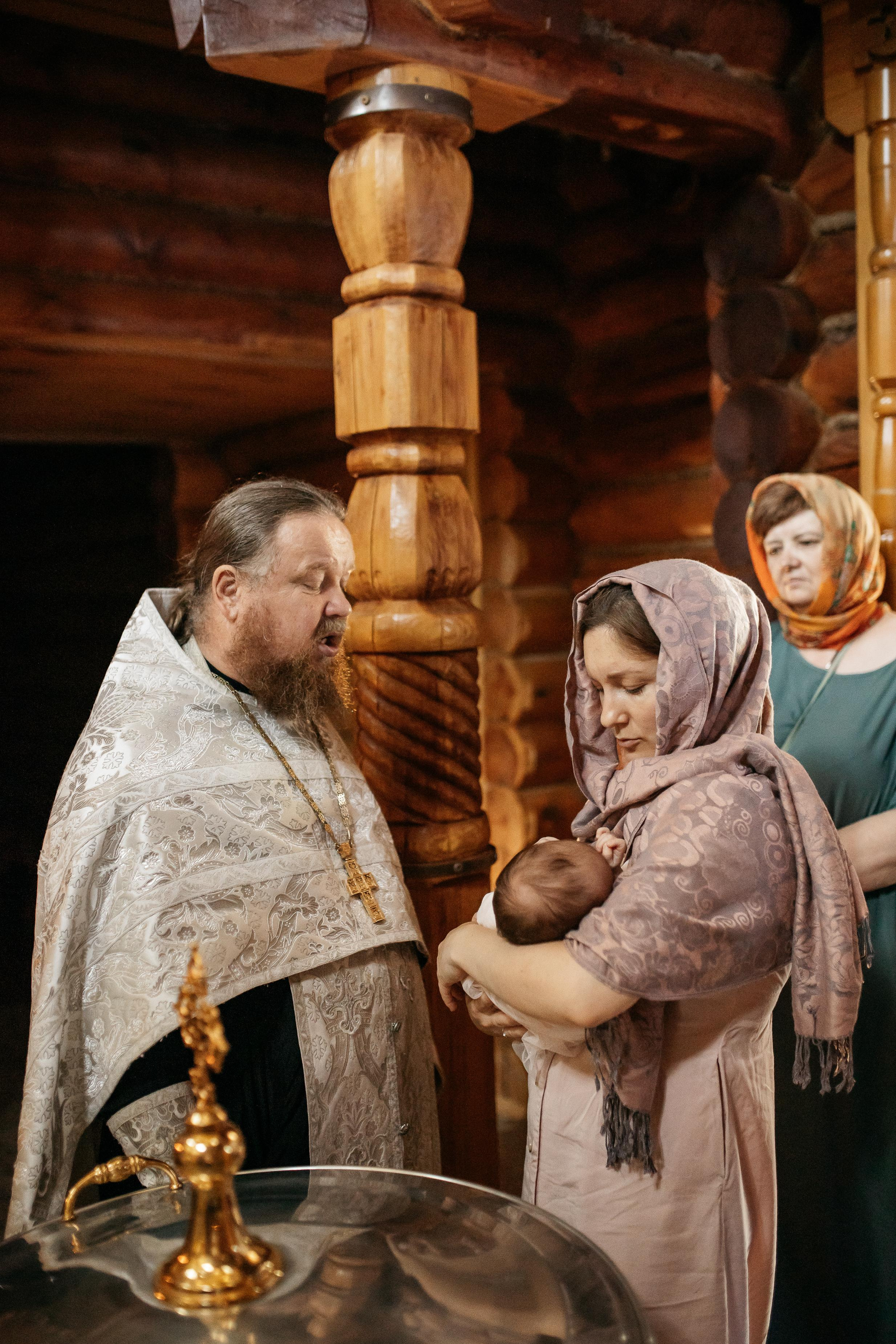 Крещение Машеньки. Семейный фотограф Трусова Евгения в Екатеринбурге