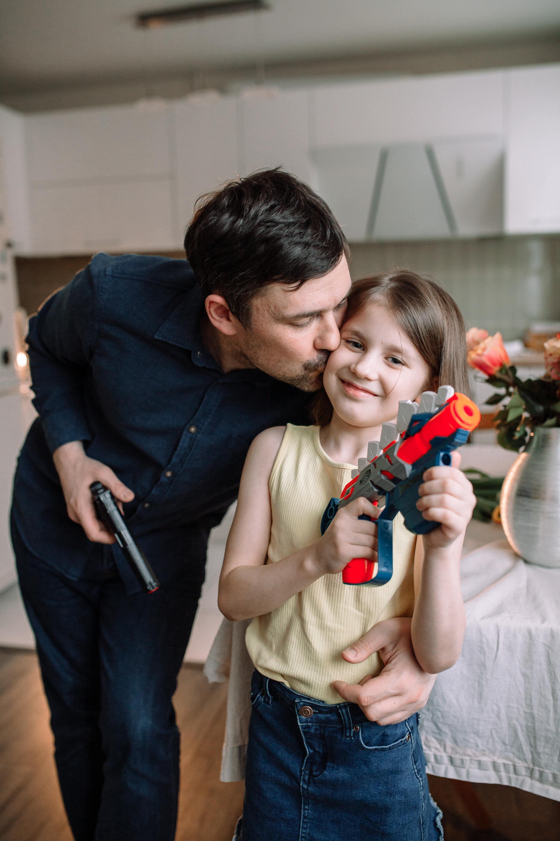 Костя, Ксюша, Глеб, Лиза, маленькая Женя, бабушки и дедушка. Семейный фотограф Трусова Евгения в Екатеринбурге