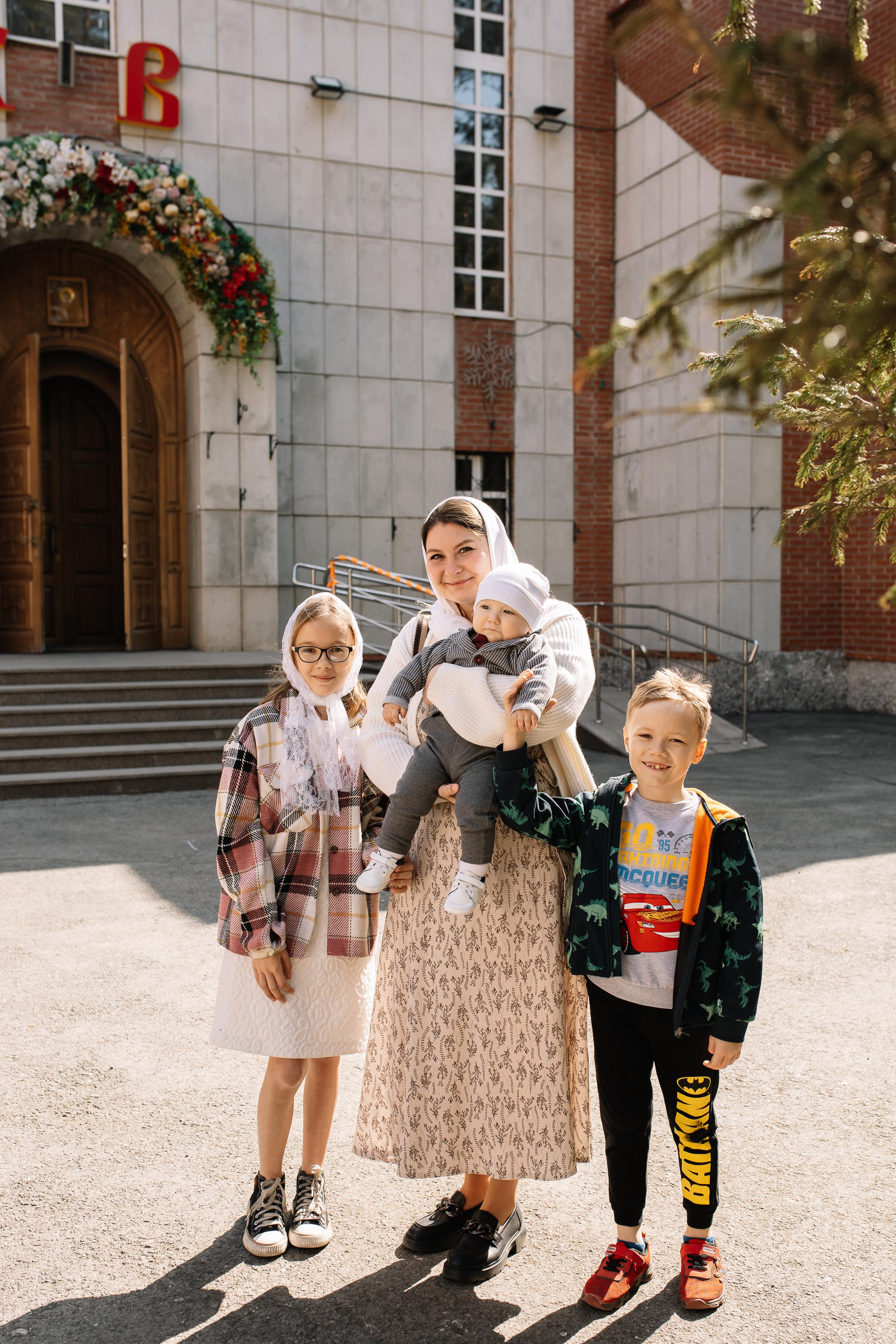 Крещение Димочки. Семейный фотограф Трусова Евгения в Екатеринбурге