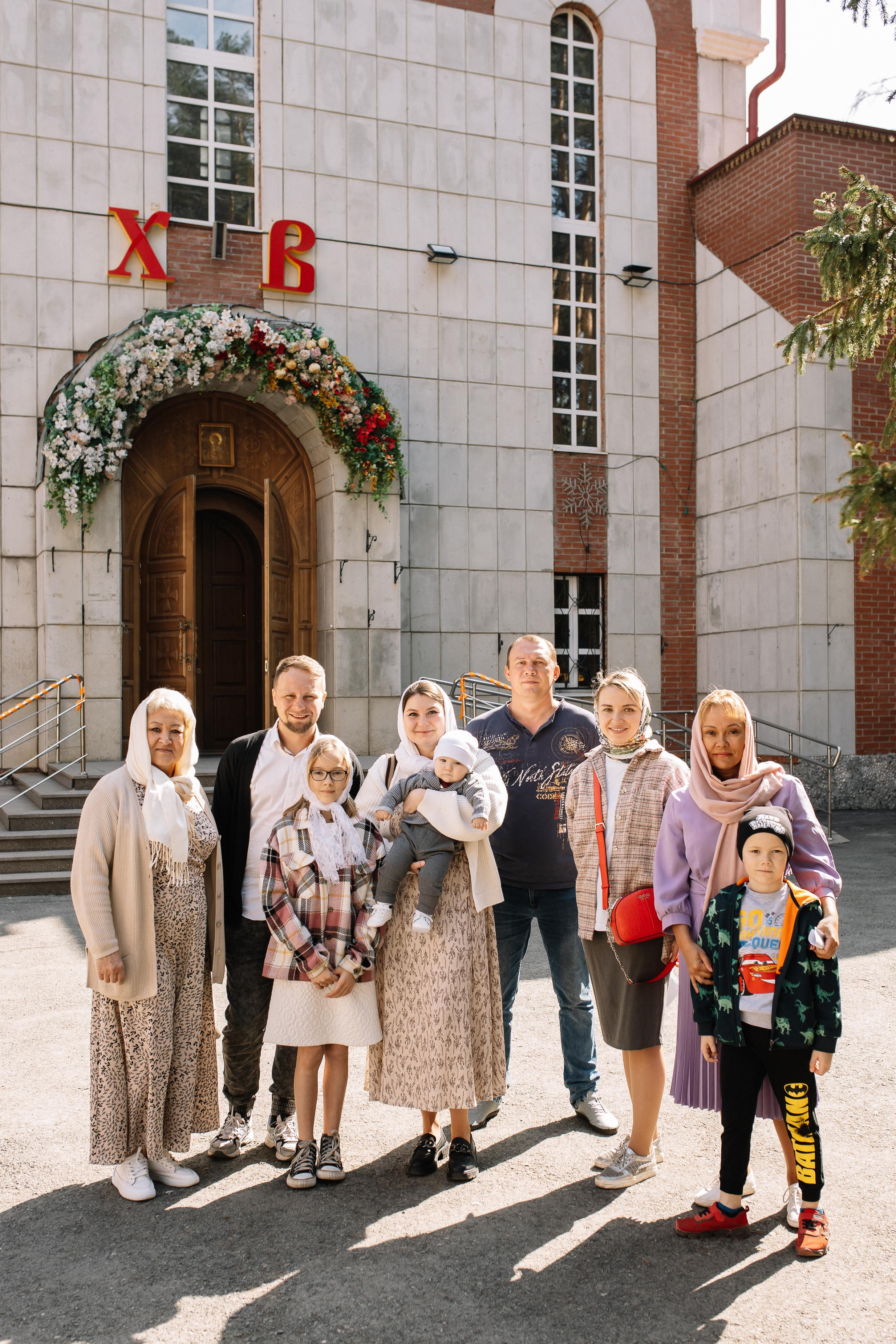 Крещение Димочки. Семейный фотограф Трусова Евгения в Екатеринбурге