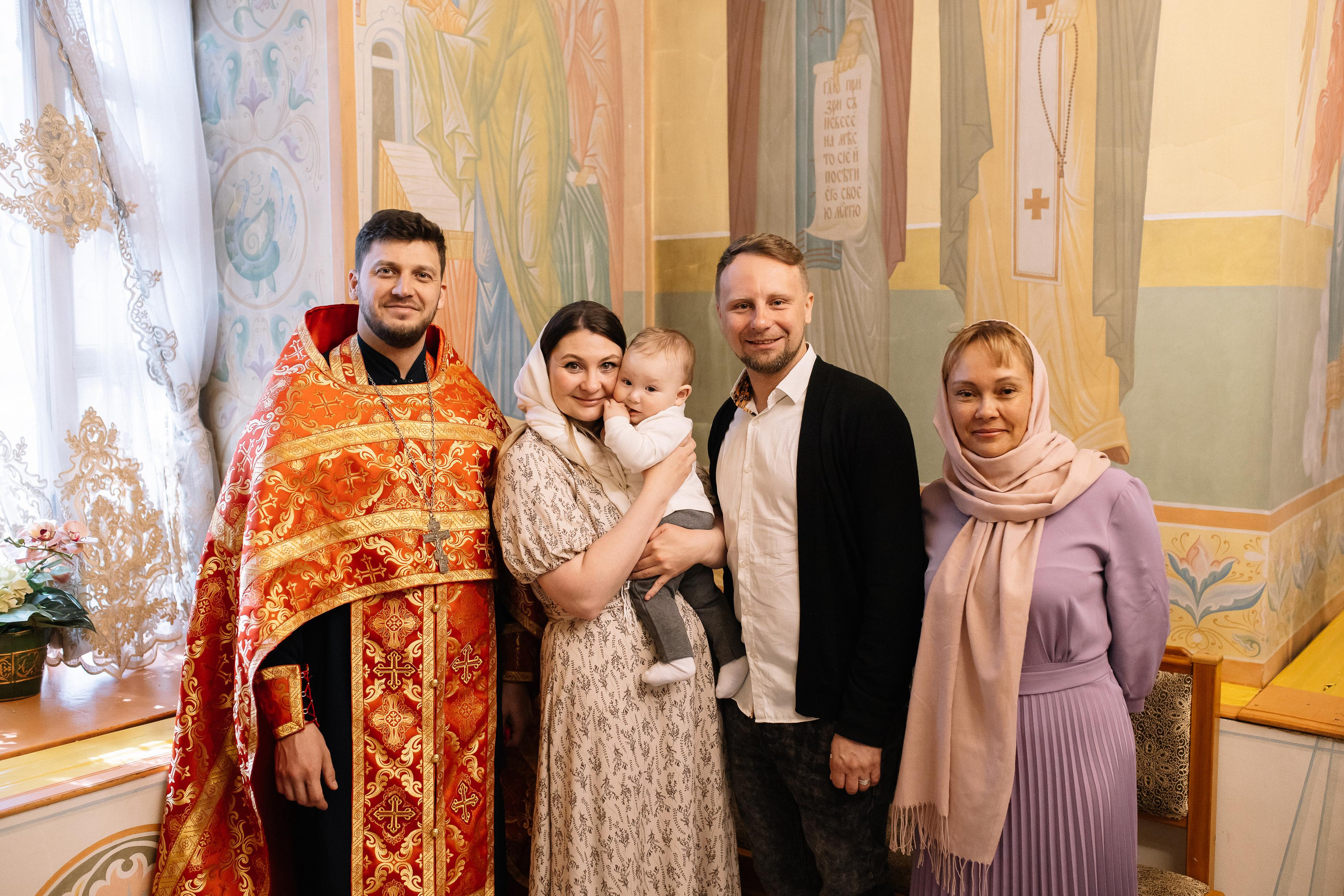 Крещение Димочки. Семейный фотограф Трусова Евгения в Екатеринбурге