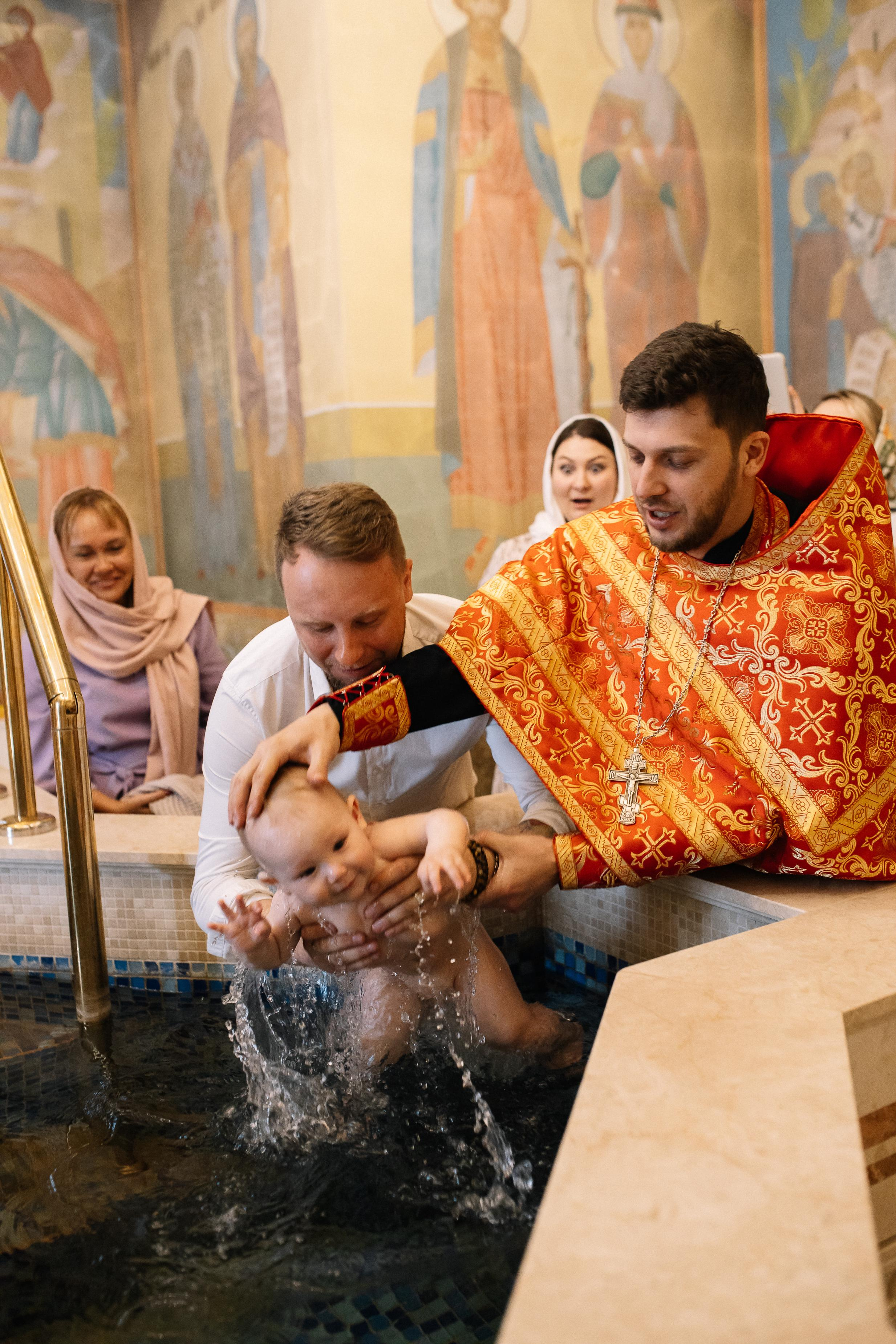 Крещение Димочки. Семейный фотограф Трусова Евгения в Екатеринбурге