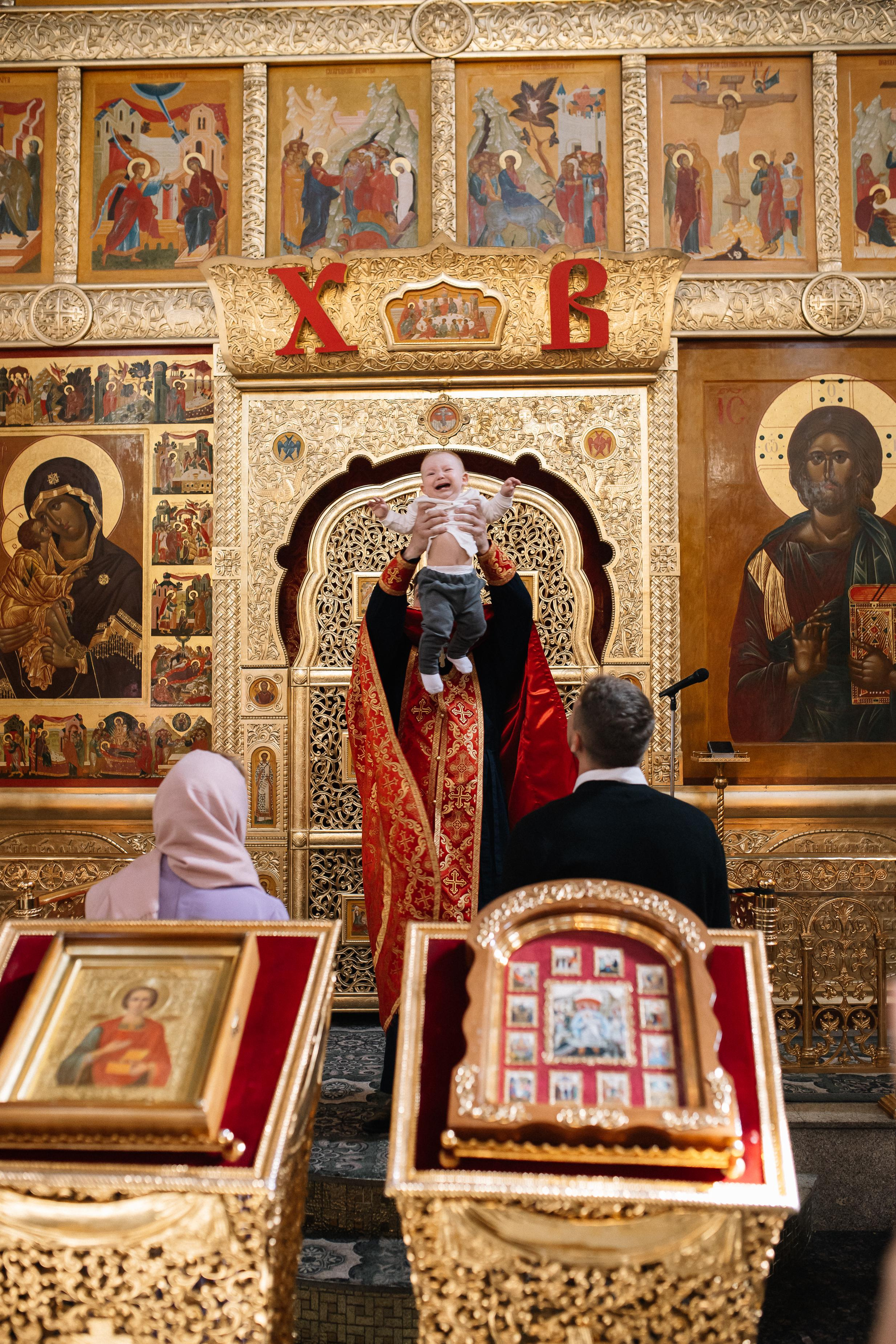 Крещение Димочки. Семейный фотограф Трусова Евгения в Екатеринбурге