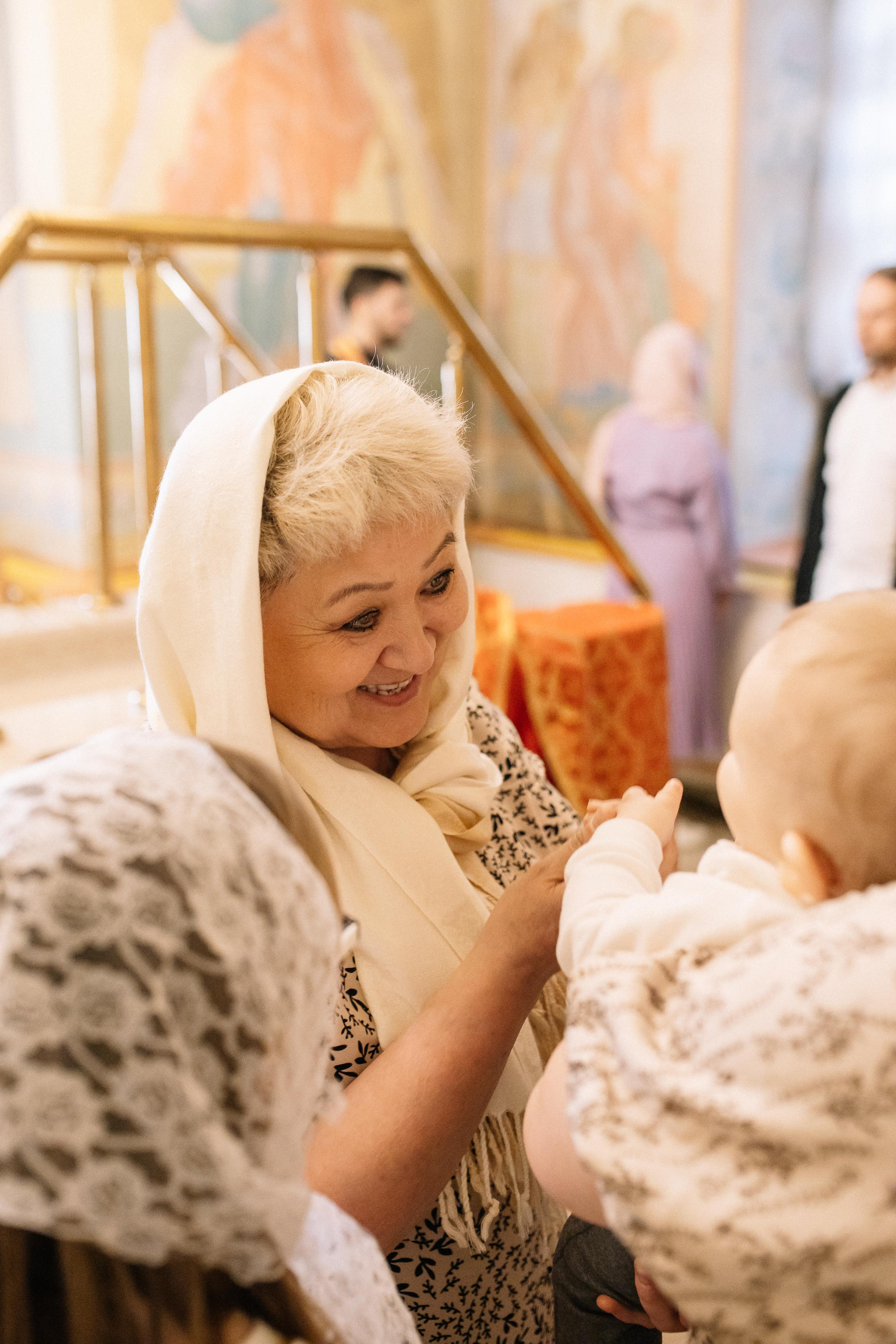 Крещение Димочки. Семейный фотограф Трусова Евгения в Екатеринбурге