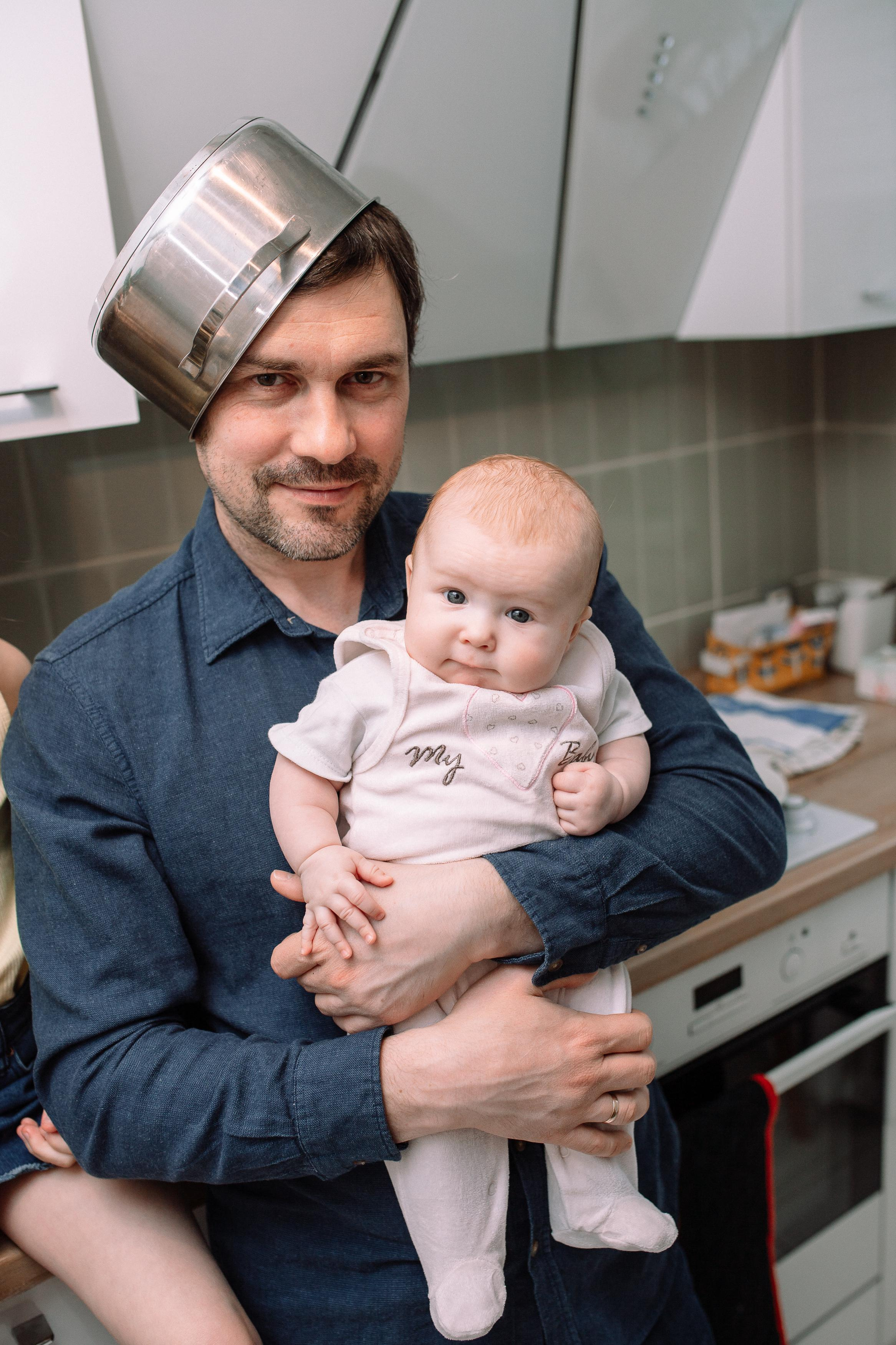 Костя, Ксюша, Глеб, Лиза, маленькая Женя, бабушки и дедушка. Семейный фотограф Трусова Евгения в Екатеринбурге