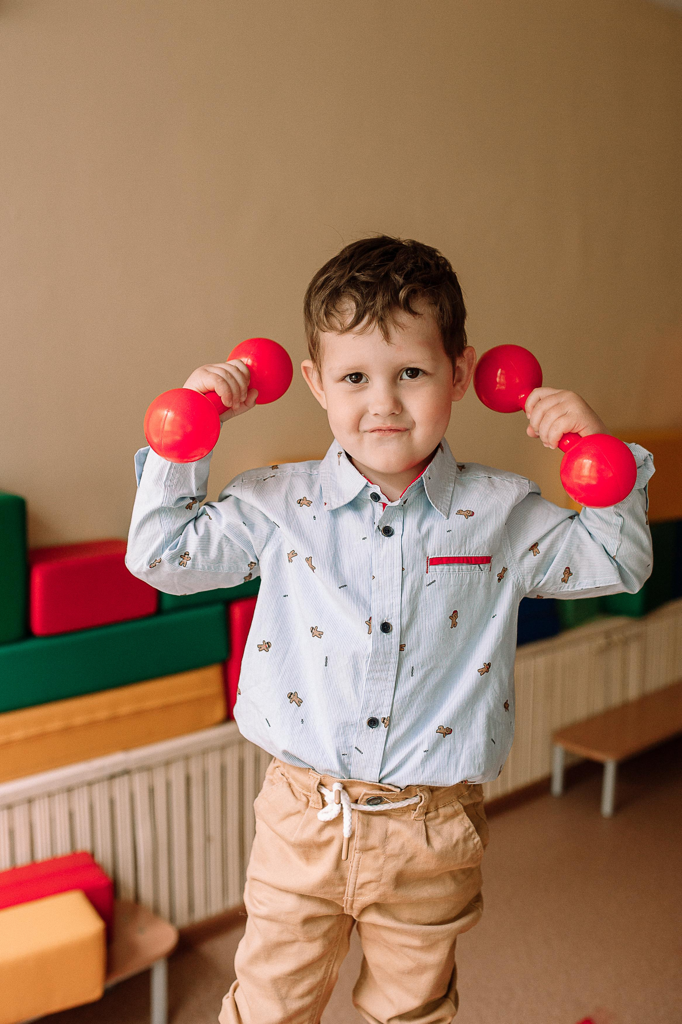 Детский сад, спорт зал. Семейный фотограф Трусова Евгения в Екатеринбурге