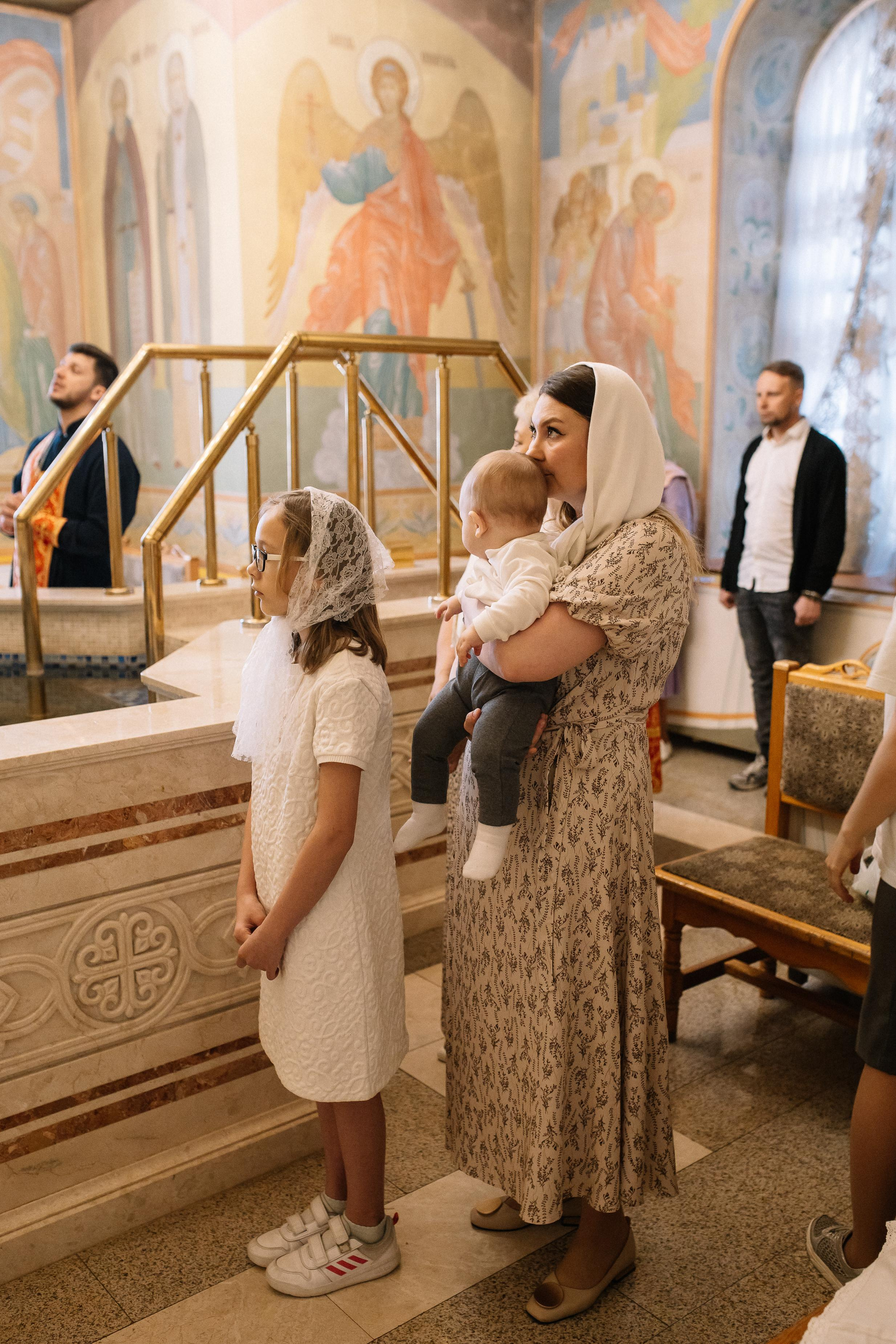 Крещение Димочки. Семейный фотограф Трусова Евгения в Екатеринбурге