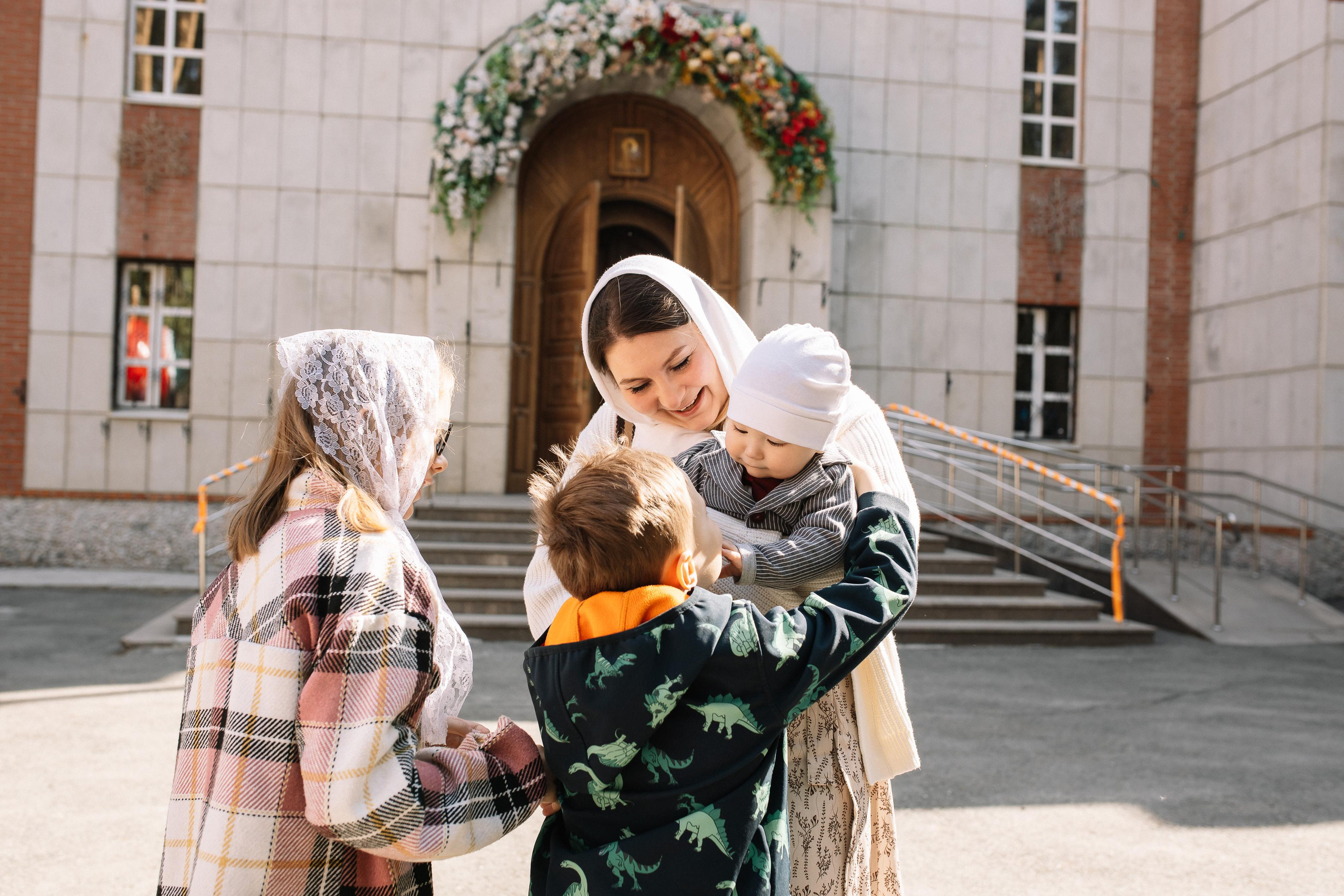 Крещение Димочки. Семейный фотограф Трусова Евгения в Екатеринбурге