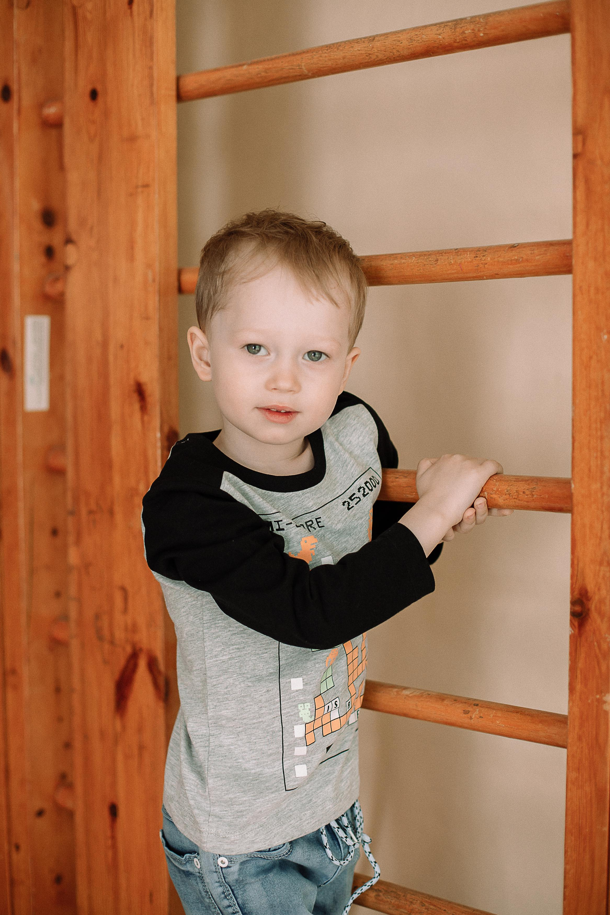 Детский сад, спорт зал. Семейный фотограф Трусова Евгения в Екатеринбурге