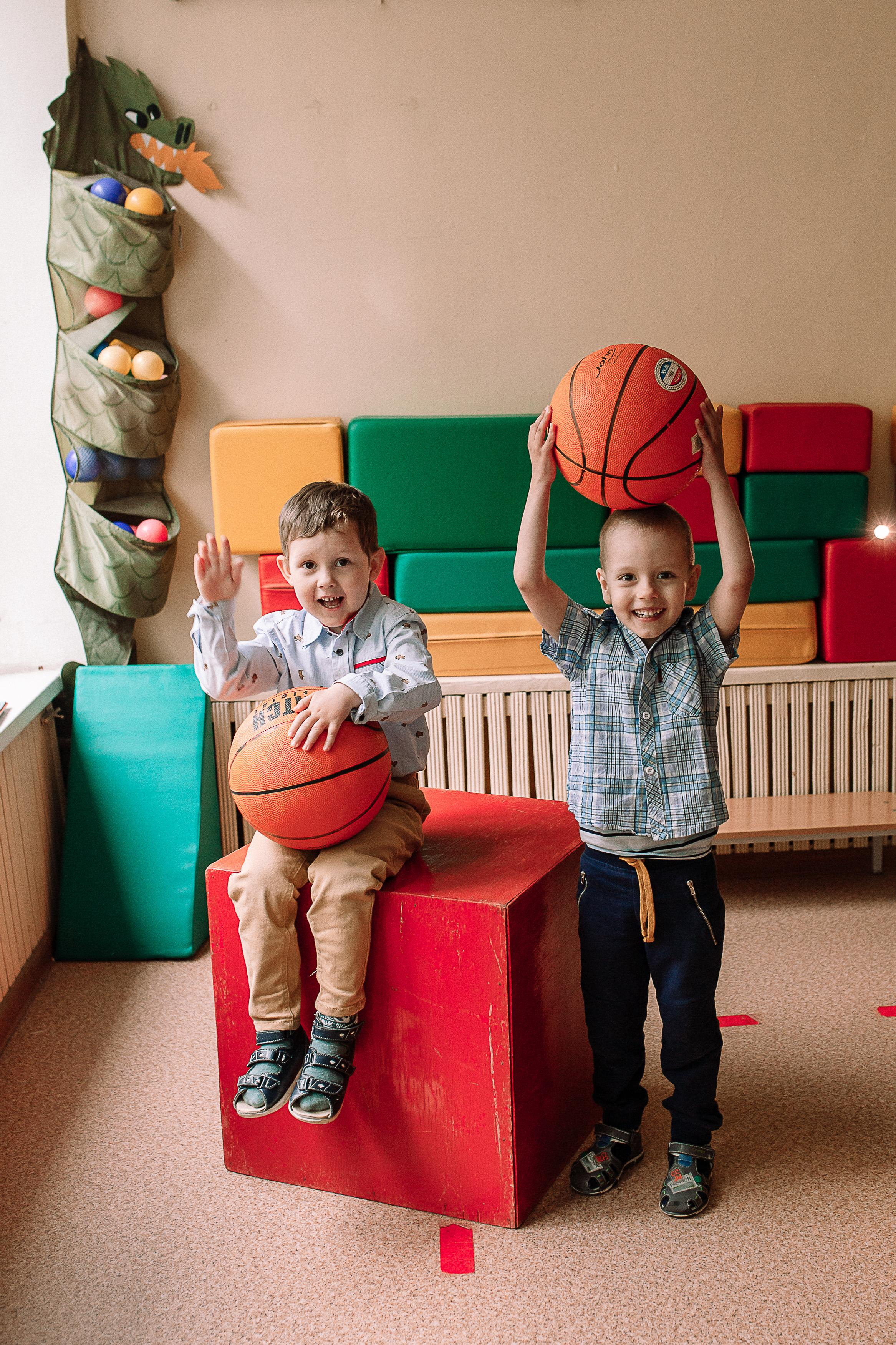 Детский сад, спорт зал. Семейный фотограф Трусова Евгения в Екатеринбурге