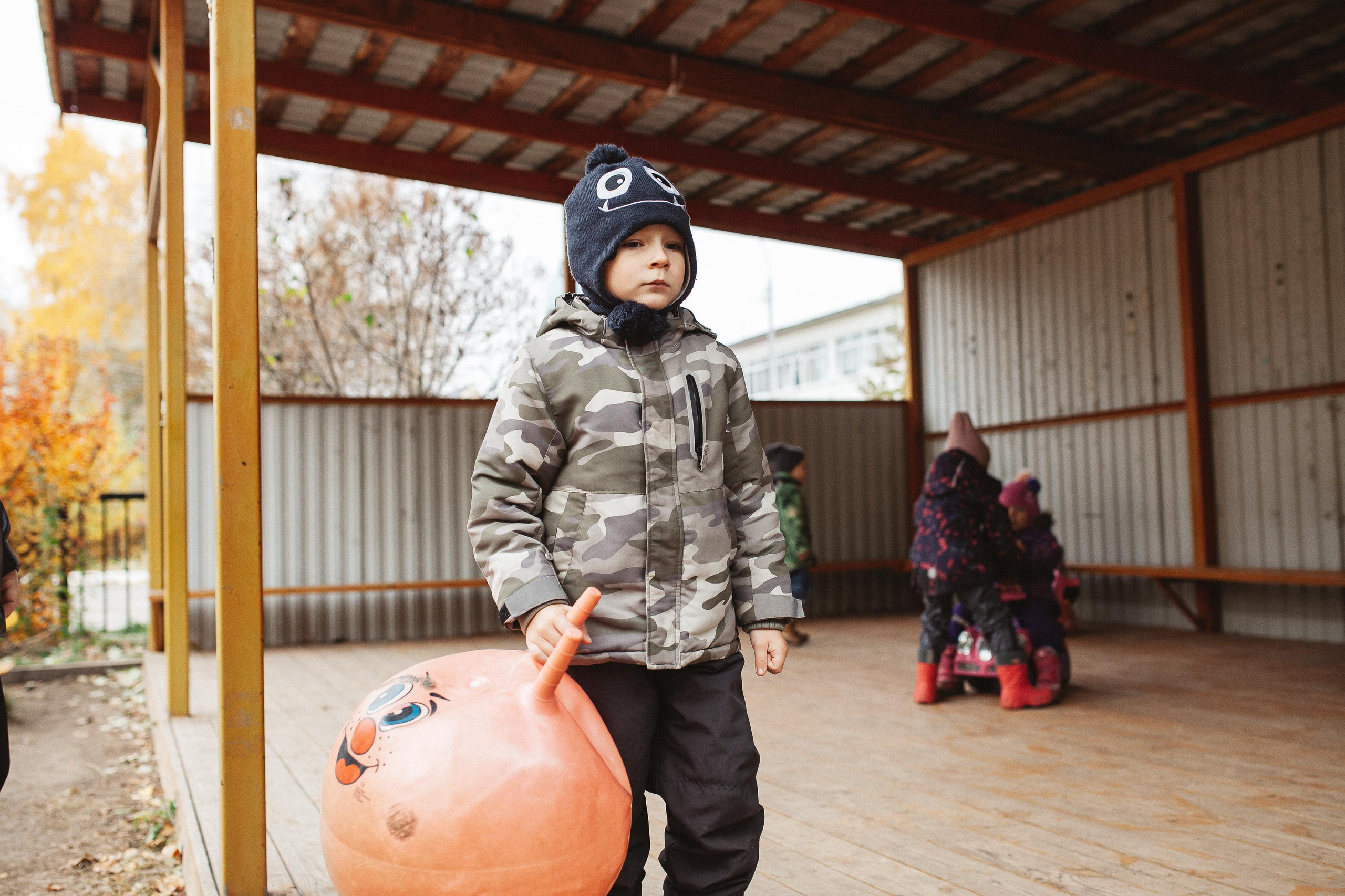Детский сад, прогулка. Семейный фотограф Трусова Евгения в Екатеринбурге