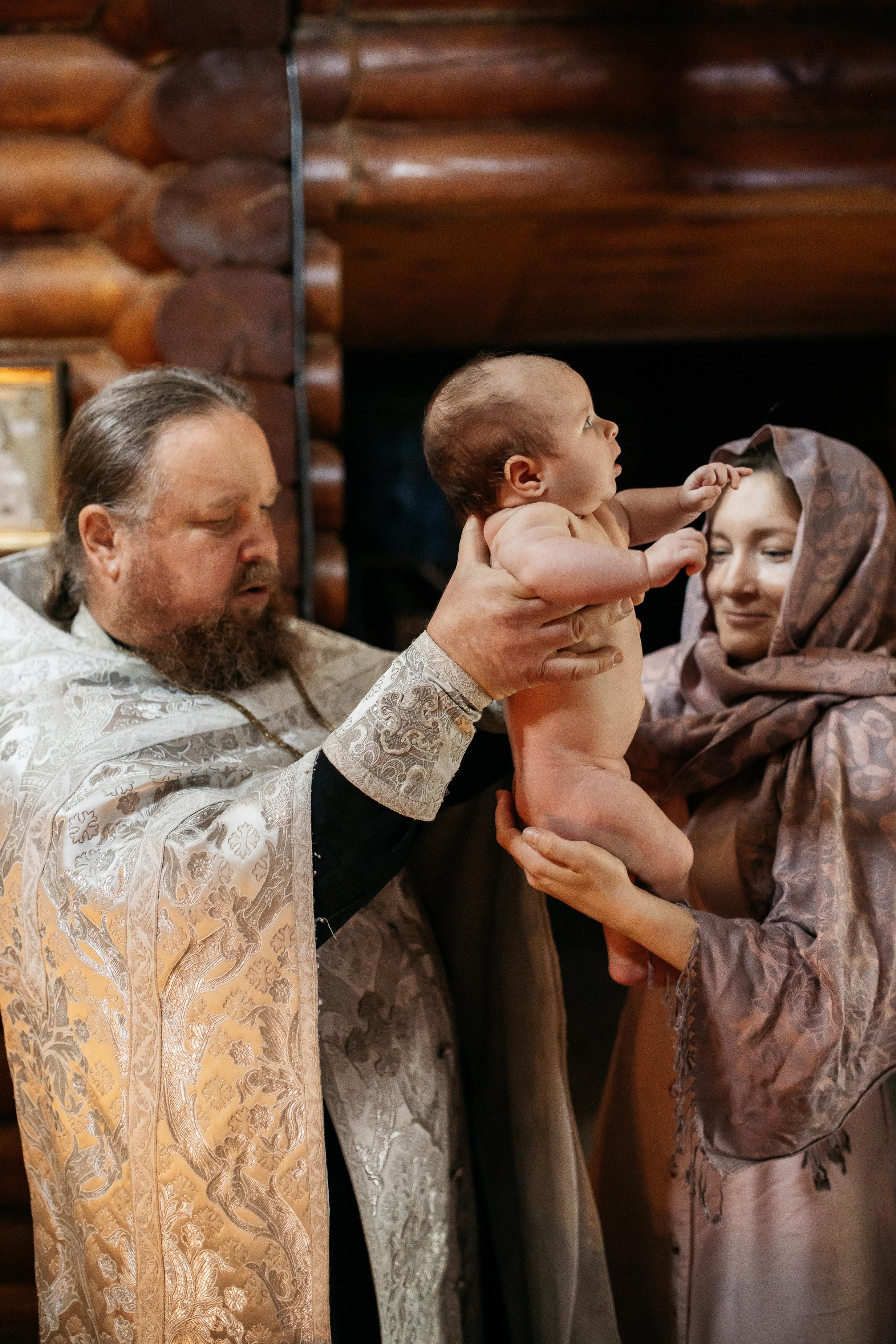 Крещение Машеньки. Семейный фотограф Трусова Евгения в Екатеринбурге