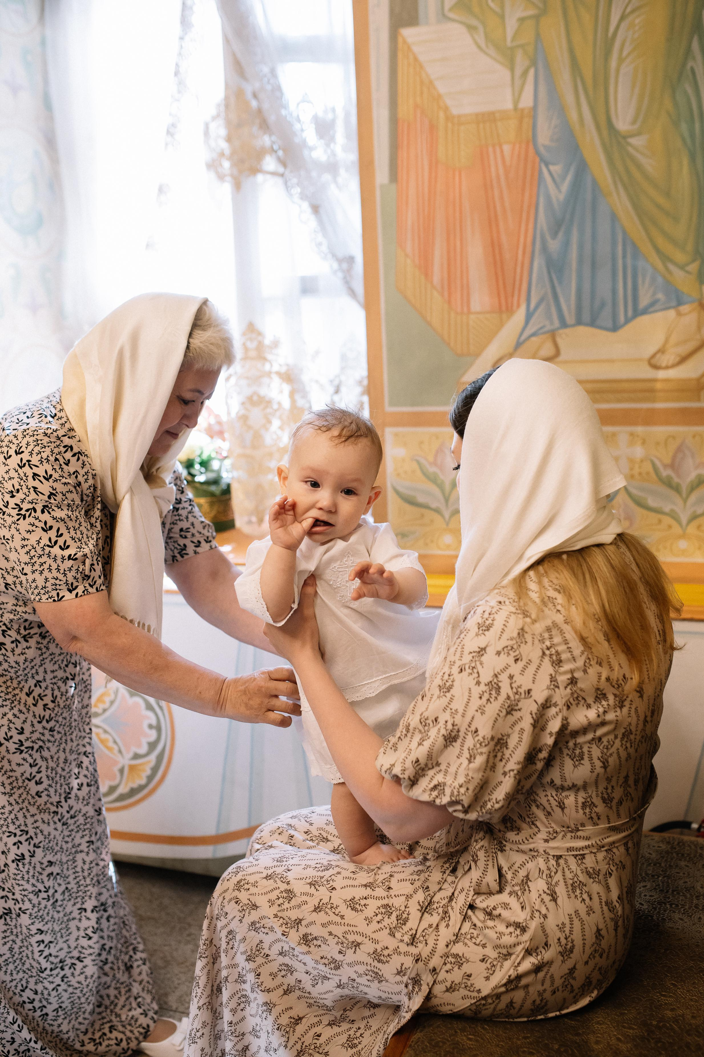 Крещение Димочки. Семейный фотограф Трусова Евгения в Екатеринбурге