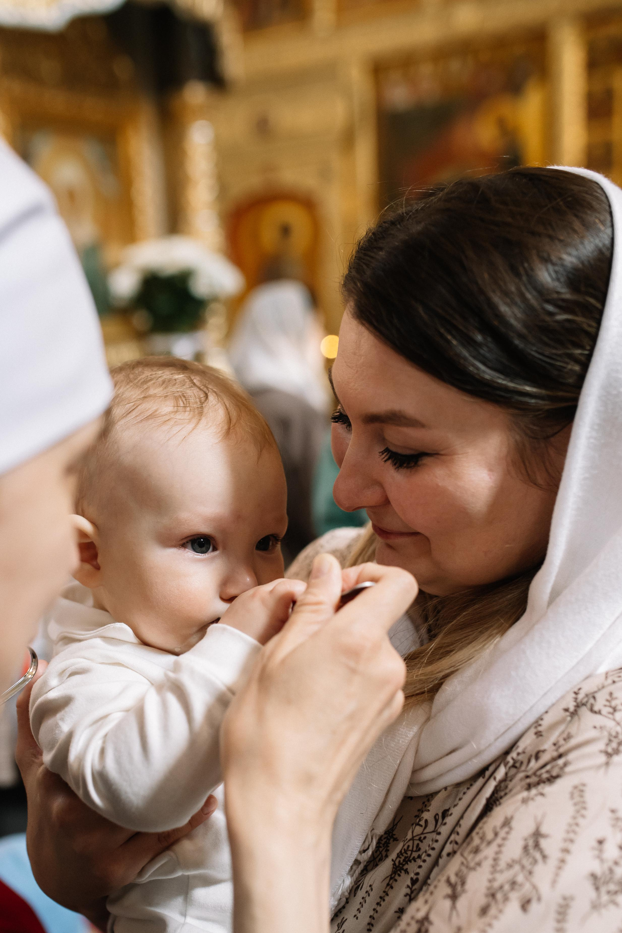 Крещение Димочки. Семейный фотограф Трусова Евгения в Екатеринбурге
