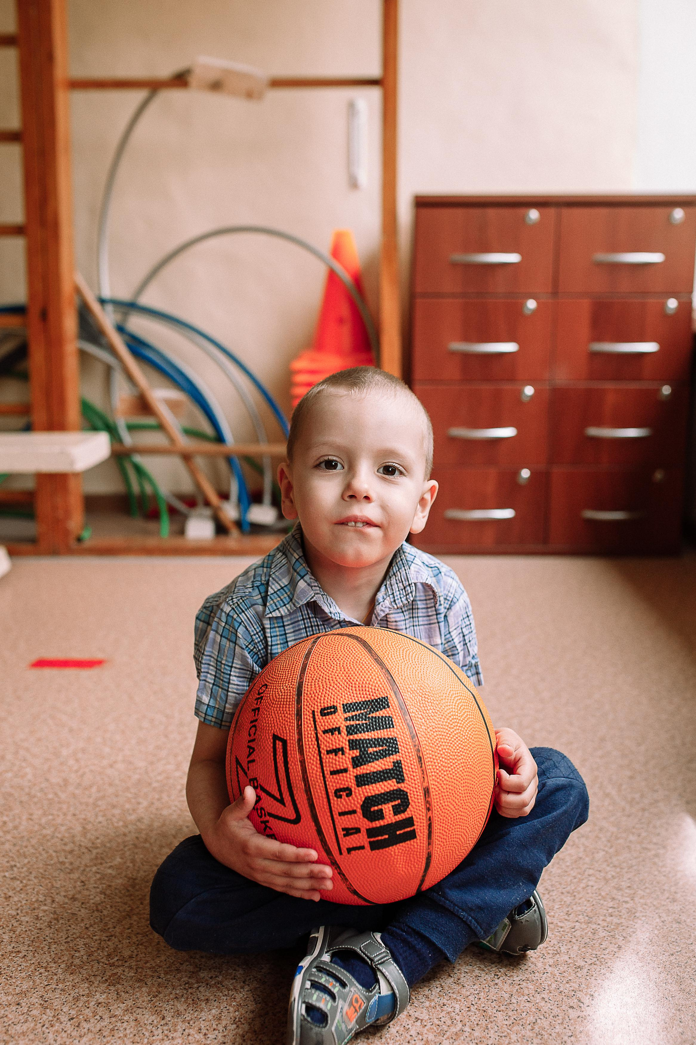 Детский сад, спорт зал. Семейный фотограф Трусова Евгения в Екатеринбурге