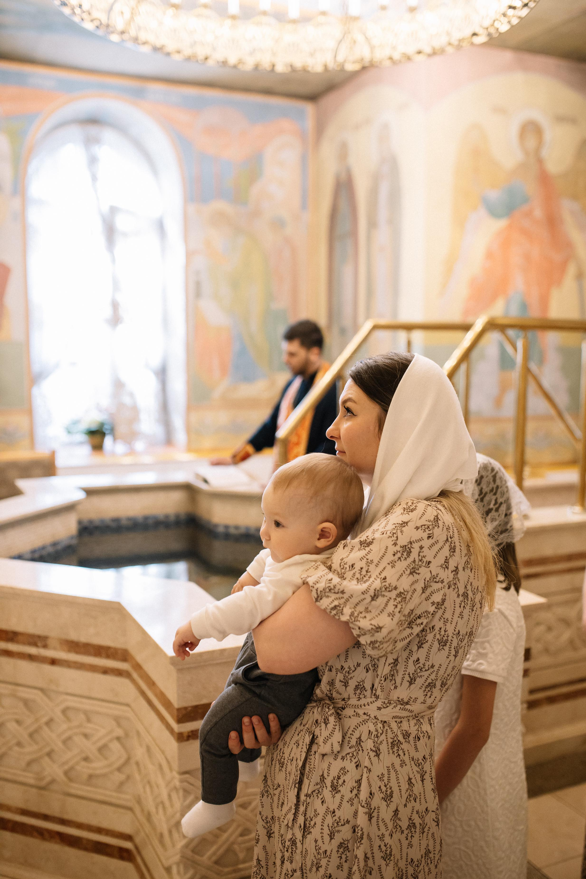 Крещение Димочки. Семейный фотограф Трусова Евгения в Екатеринбурге