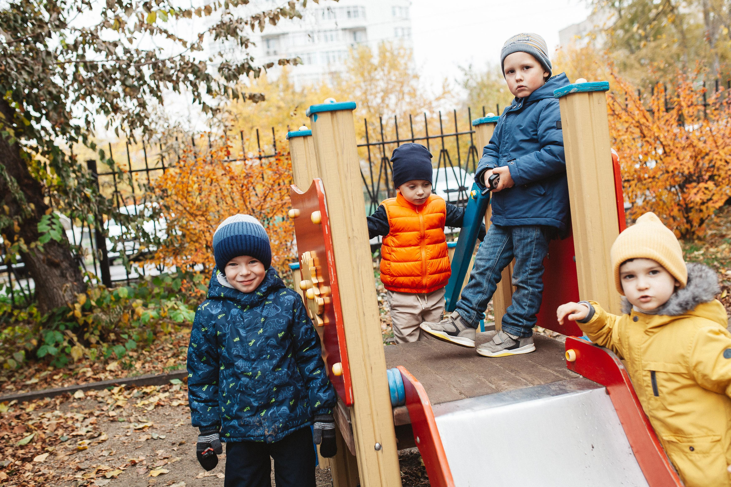Детский сад, прогулка. Семейный фотограф Трусова Евгения в Екатеринбурге
