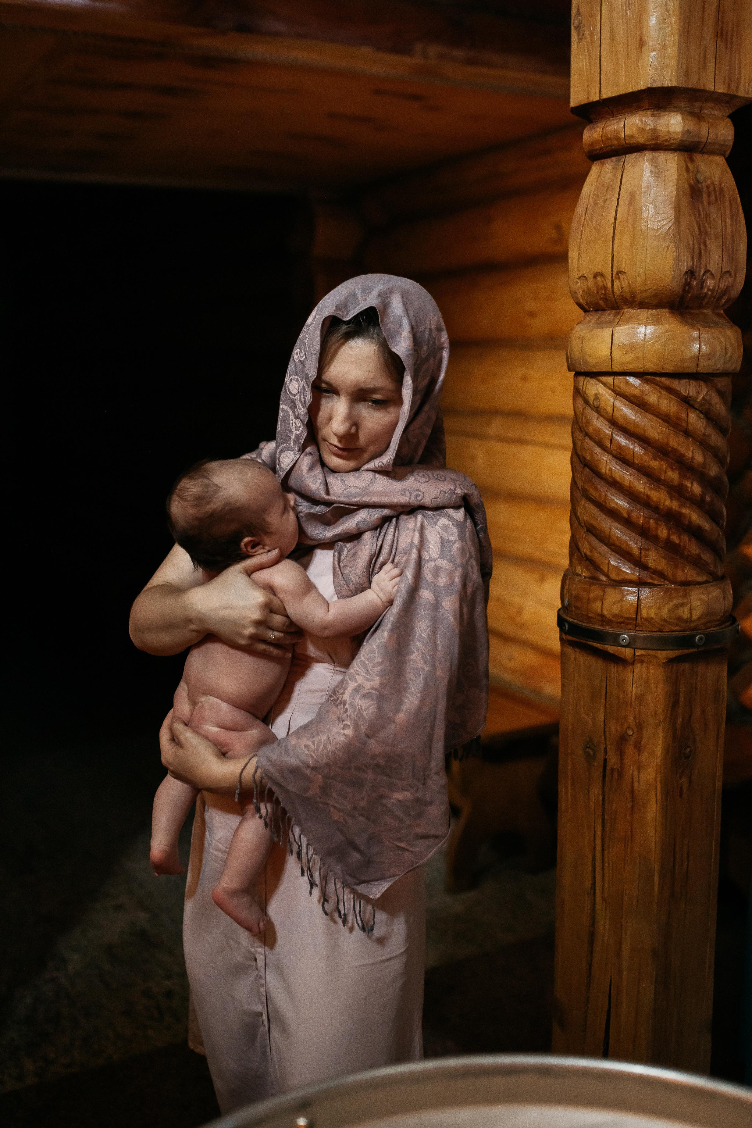 Крещение Машеньки. Семейный фотограф Трусова Евгения в Екатеринбурге