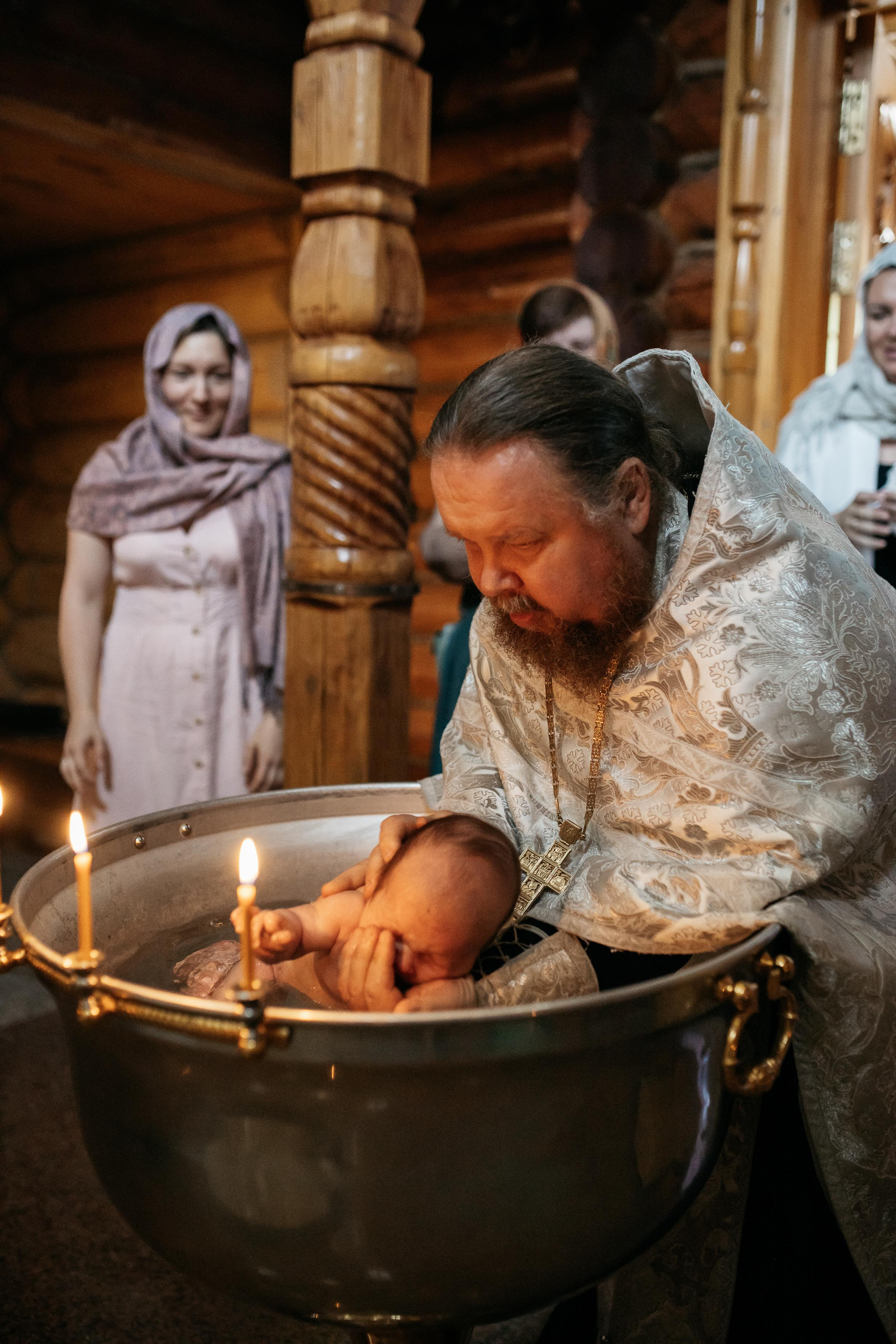 Крещение Машеньки. Семейный фотограф Трусова Евгения в Екатеринбурге