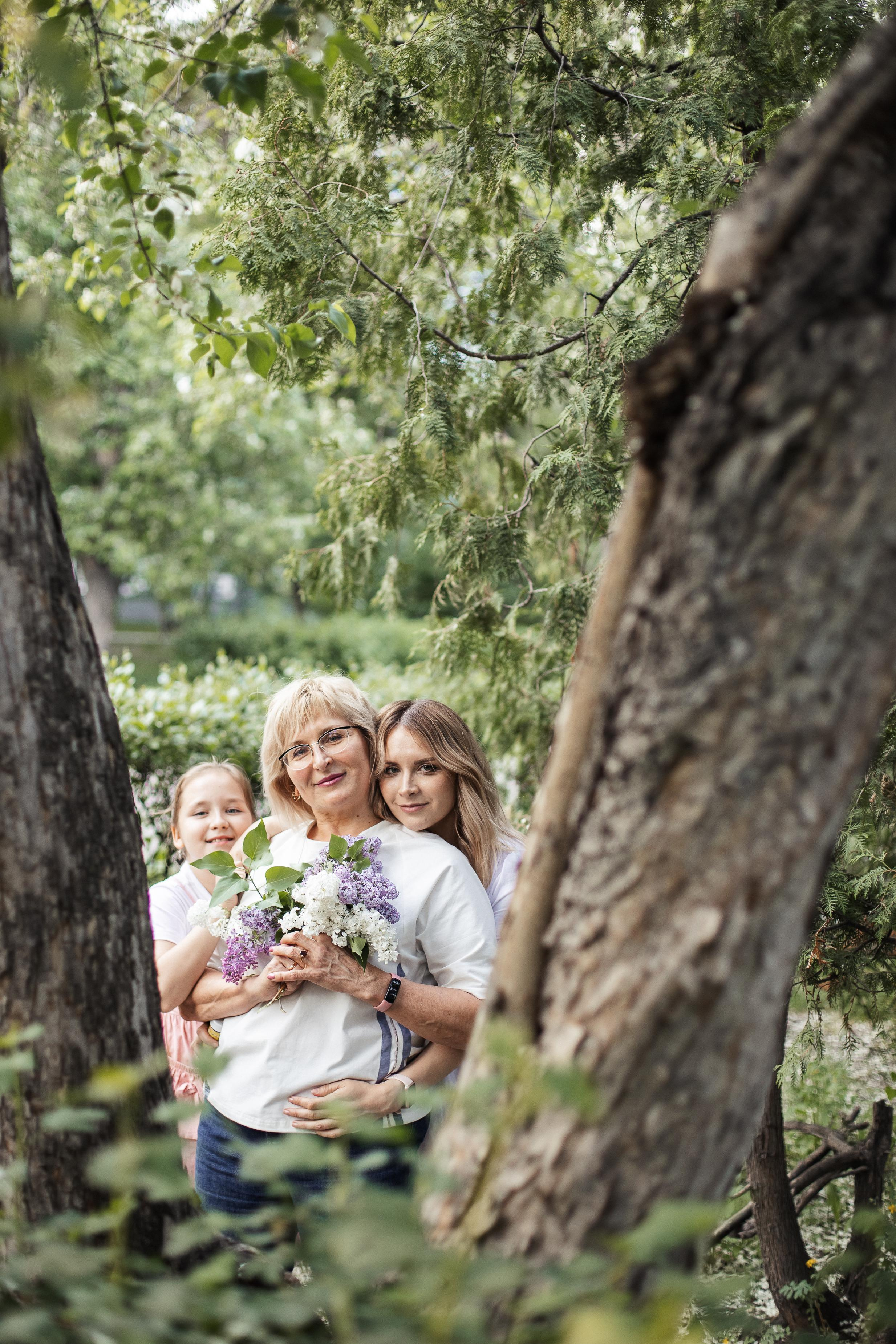 Фотопроект в сирени. Семейный фотограф Трусова Евгения в Екатеринбурге