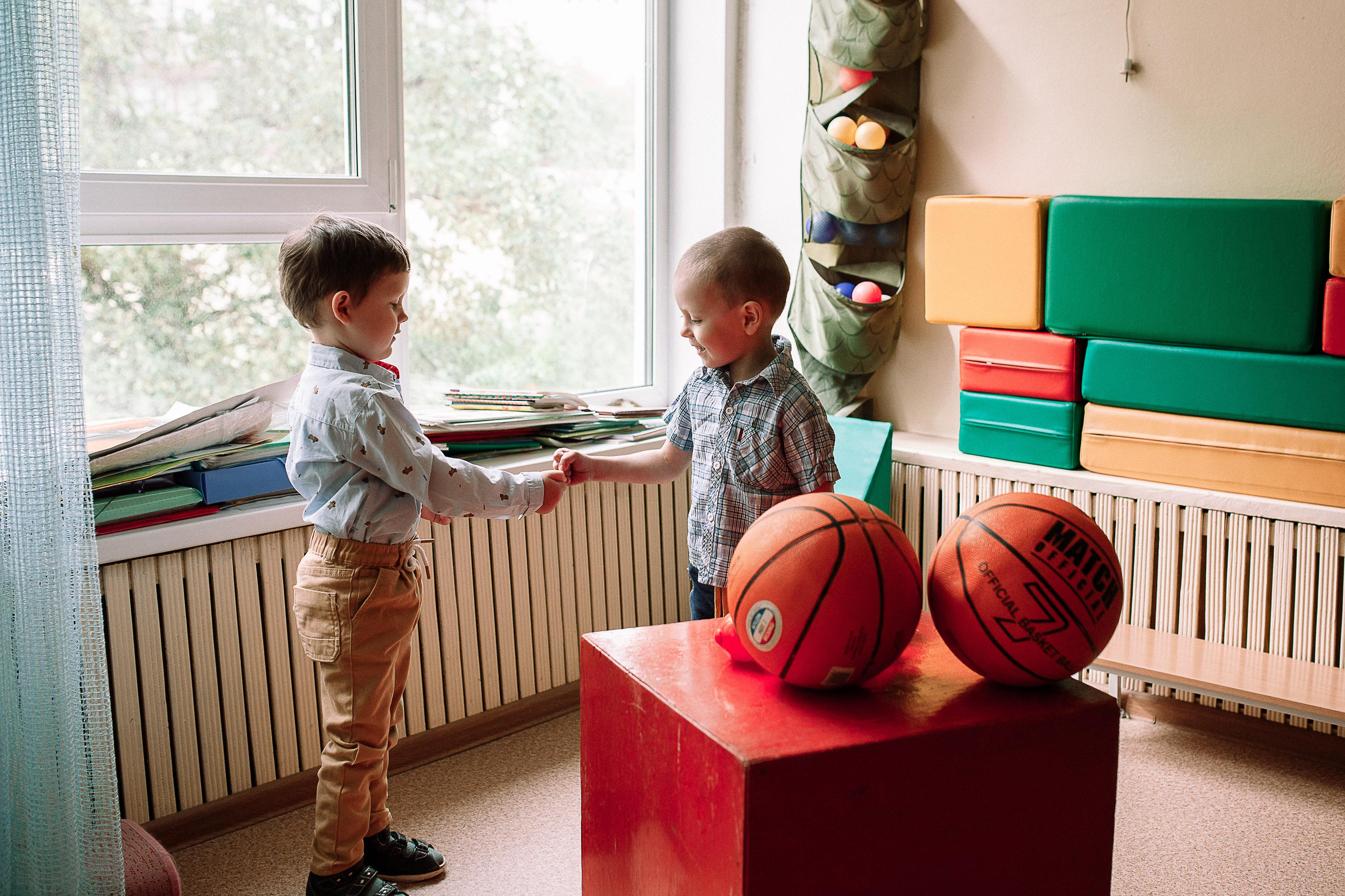 Детский сад, спорт зал. Семейный фотограф Трусова Евгения в Екатеринбурге